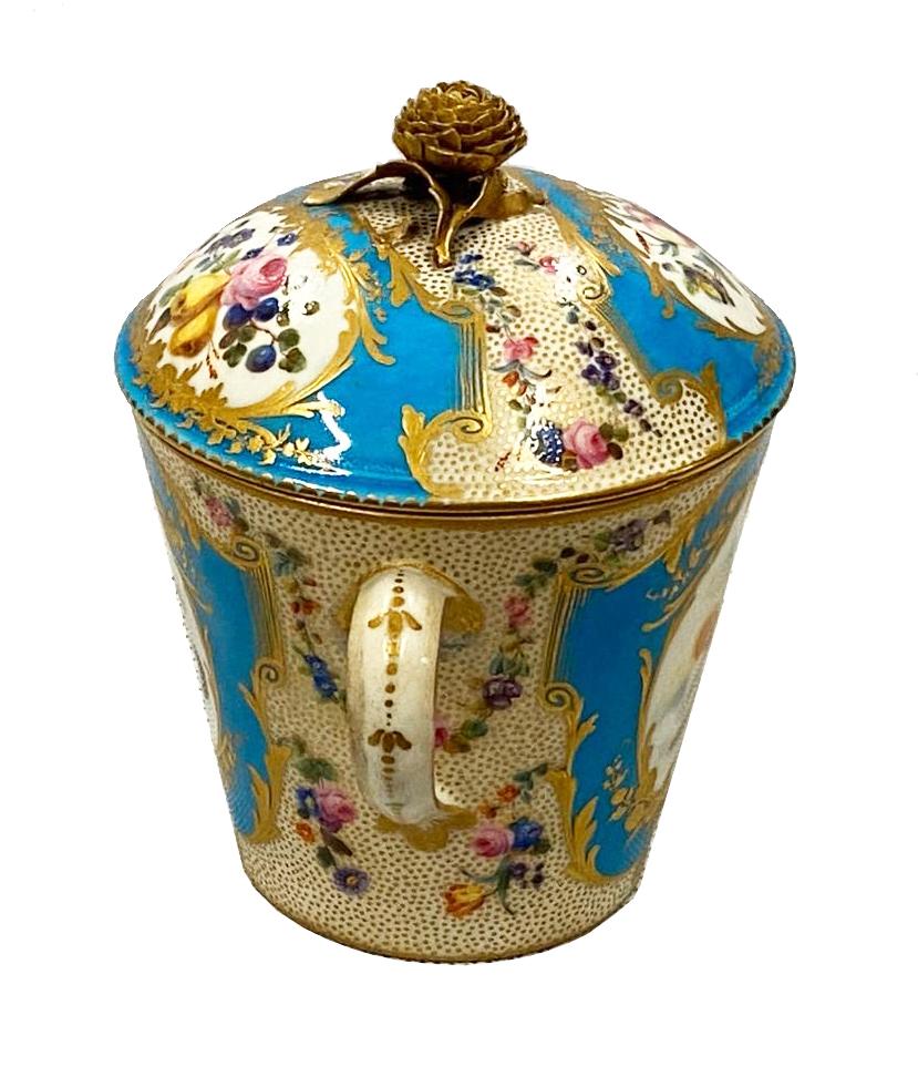 19th Century French Sevres Style Lidded Chocolate Cup In Good Condition In Brighton, Sussex