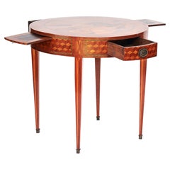Mesa de centro con incrustaciones italianas del siglo XIX, con cajones y portavelas