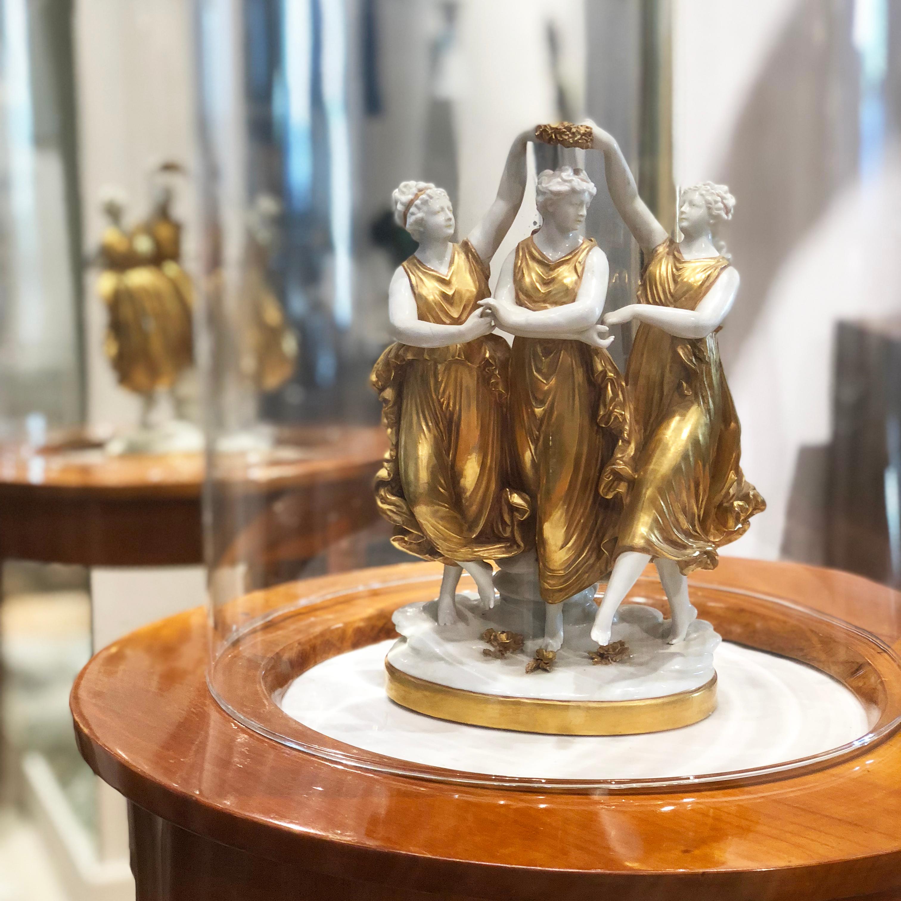 C19th Italian Porcelain Statue of Three Dancing Ladies For Sale 1