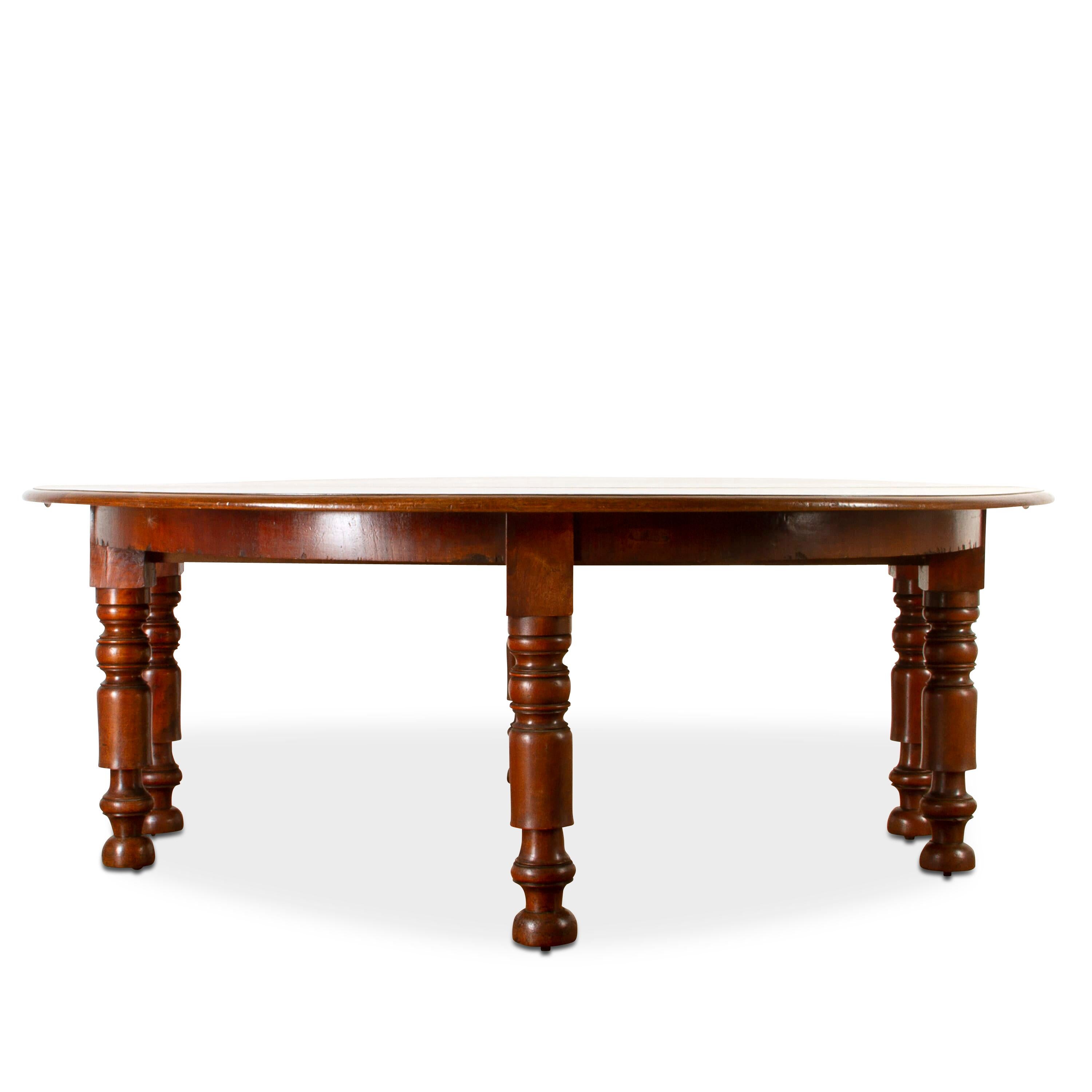 Milieu du XIXe siècle Grande table ronde du 19e siècle en vente