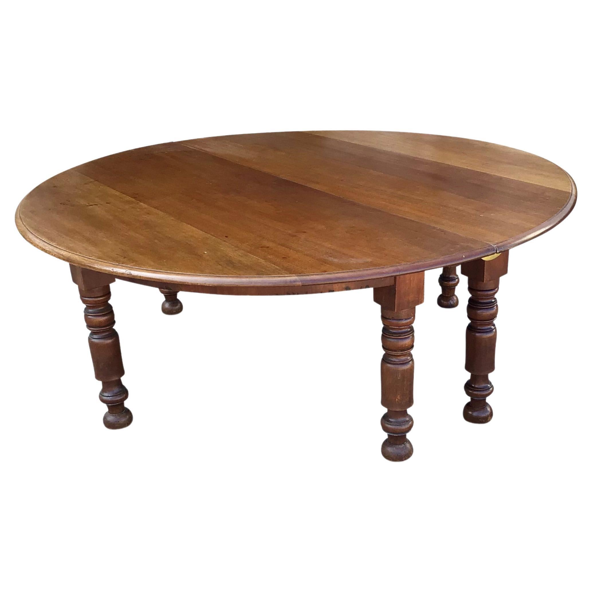 Grande table ronde du 19e siècle en vente