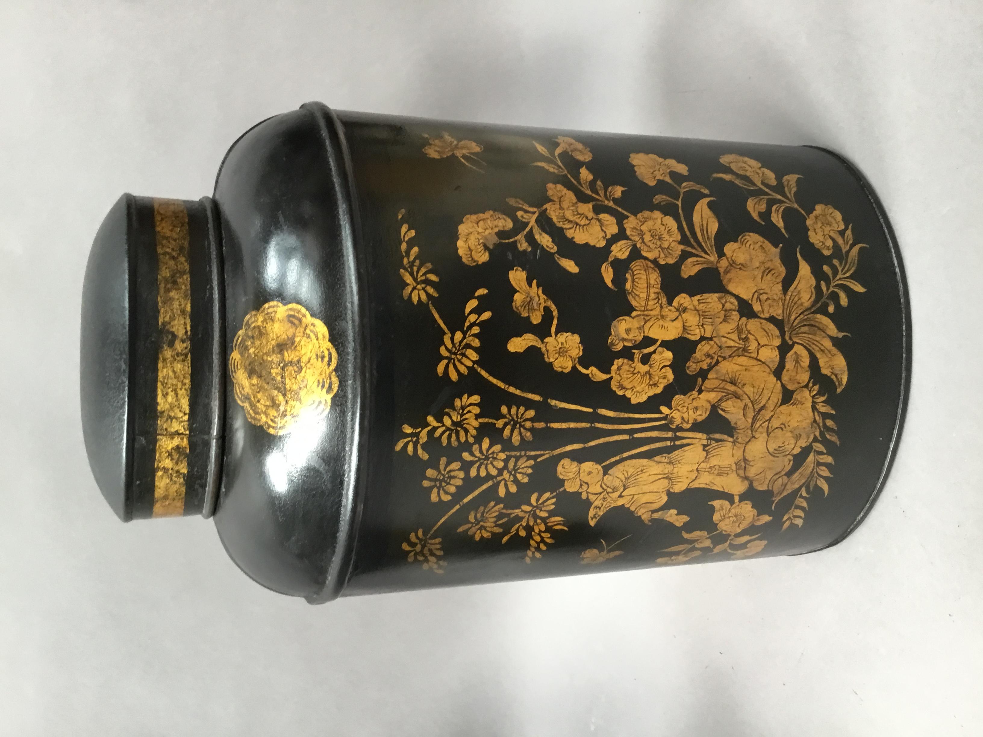 19th Century Pair of Chinoiserie Lacquered Tole Tea Canisters by John Bartlett In Good Condition For Sale In Moreton-in-Marsh, Gloucestershire