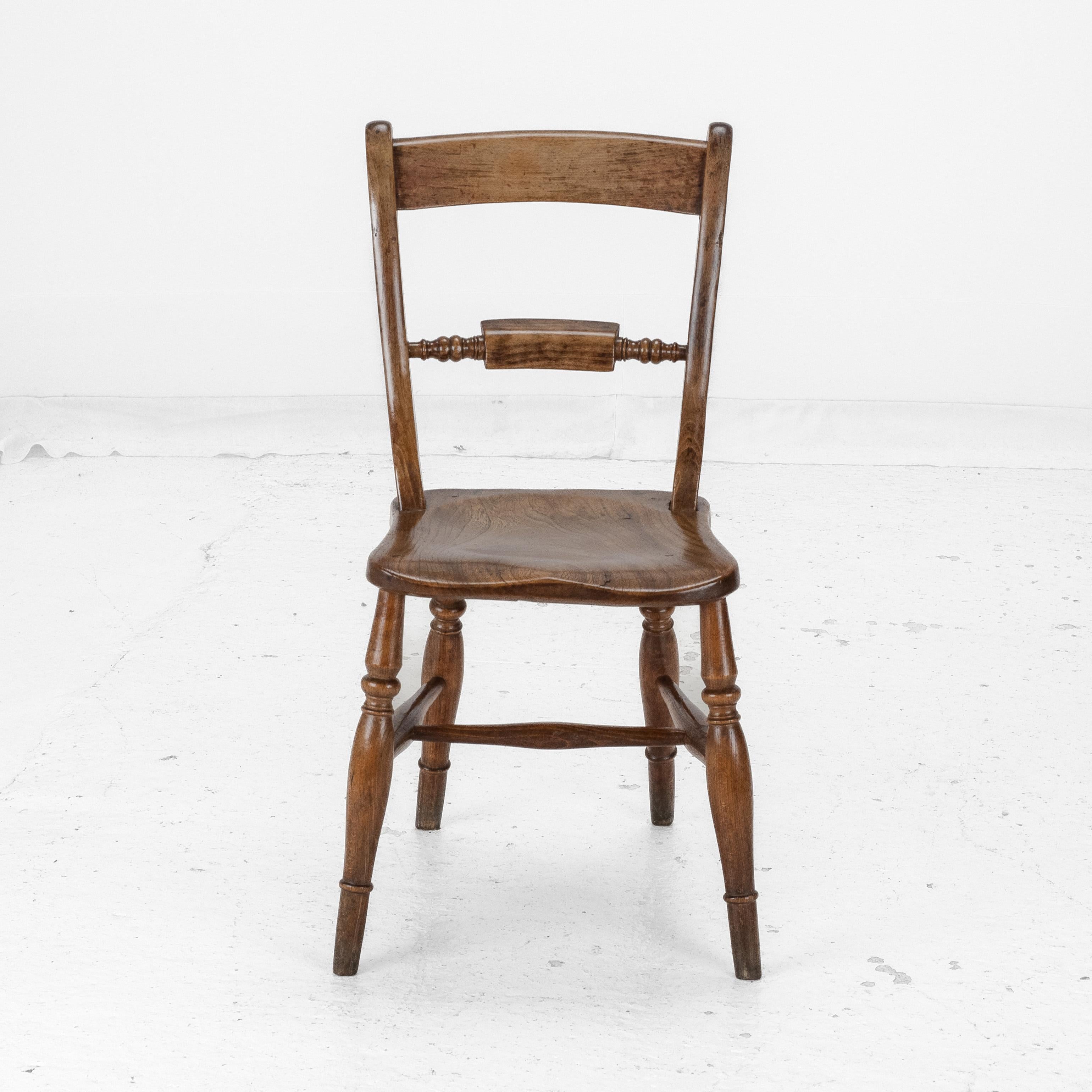 C.19th Set of 6 Elm Ash Beech Windsor Farmhouse Kitchen Dining Chairs and Carver For Sale 7