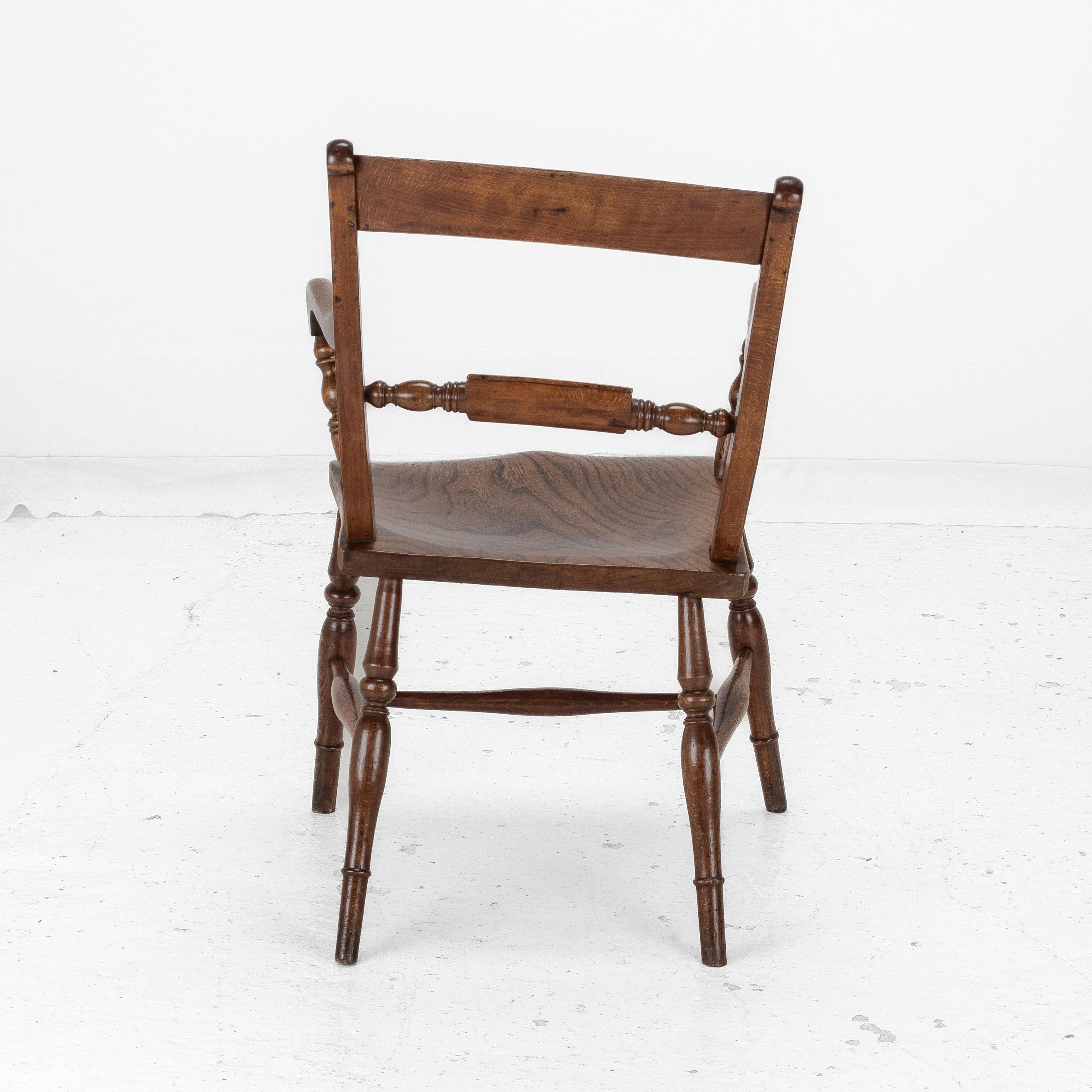 C.19th Set of 6 Elm Ash Beech Windsor Farmhouse Kitchen Dining Chairs and Carver For Sale 2