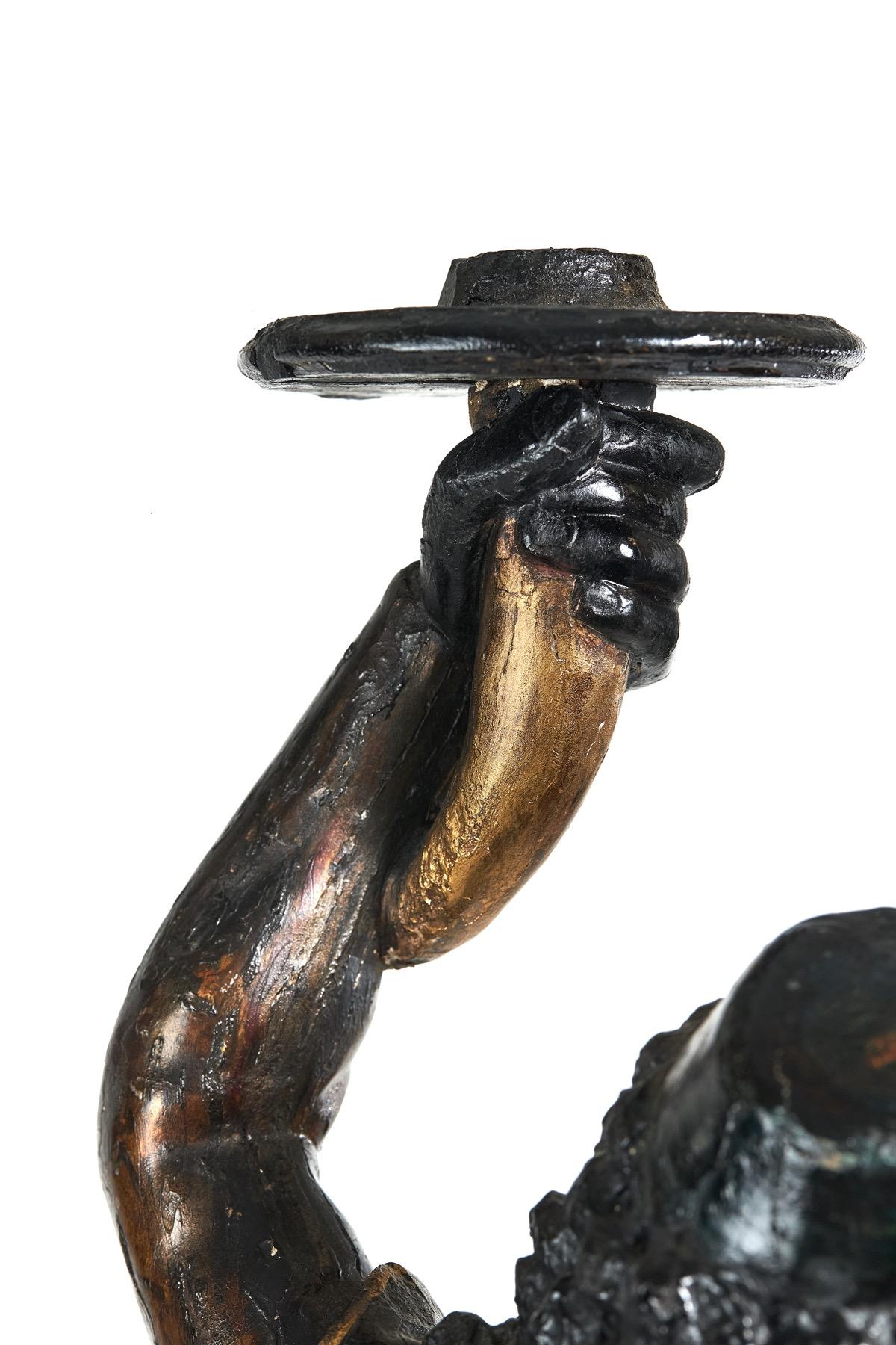 Chandelier vénitien du 19e siècle à figure de gondolier sculptée en vente 3