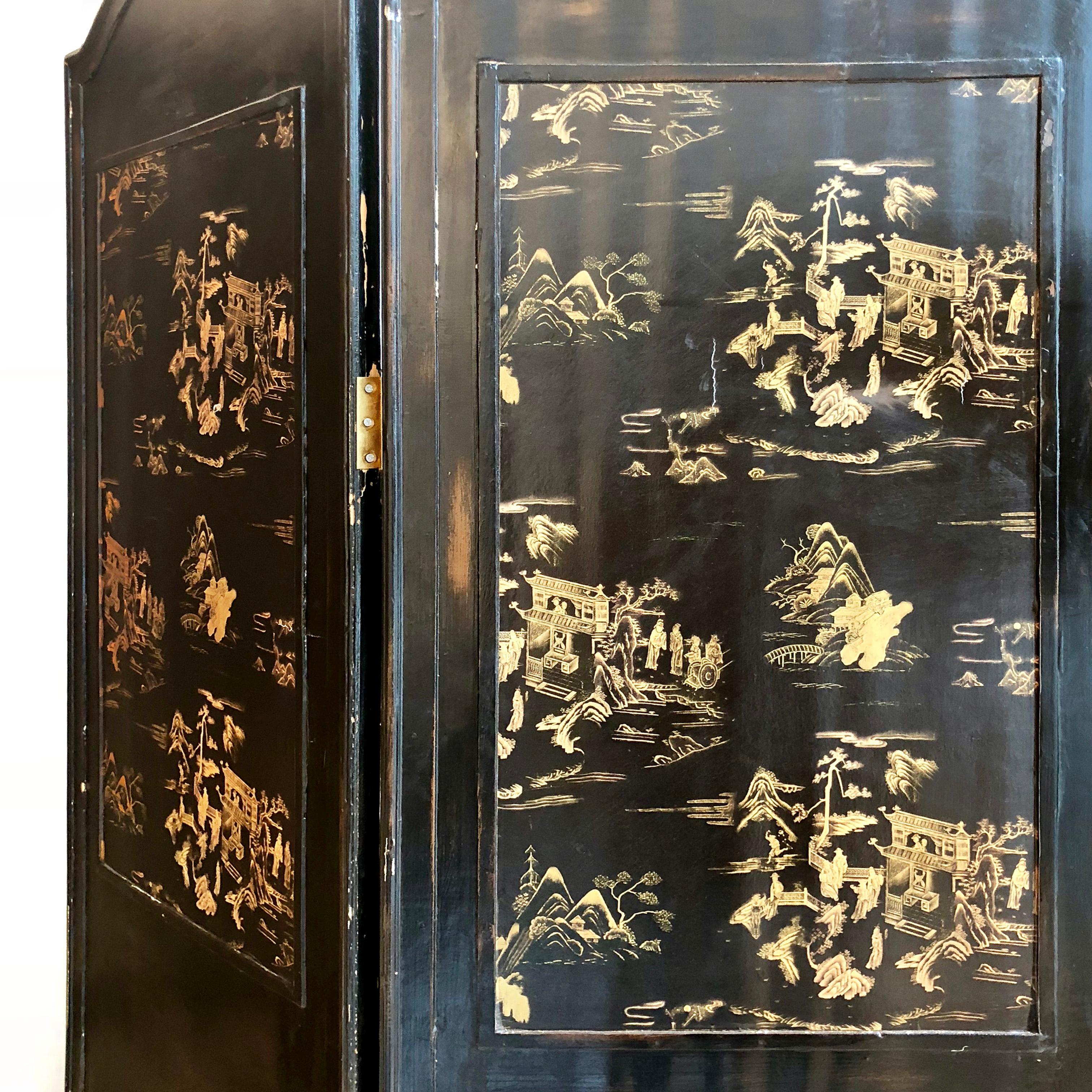 Swedish foldable screen from the mid-1900s with three panels and hand painted wallpaper insets.

Measures: 135 W x 179 H x 2 D cm (Each section measures 45 cm).

Good vintage condition considering the age.