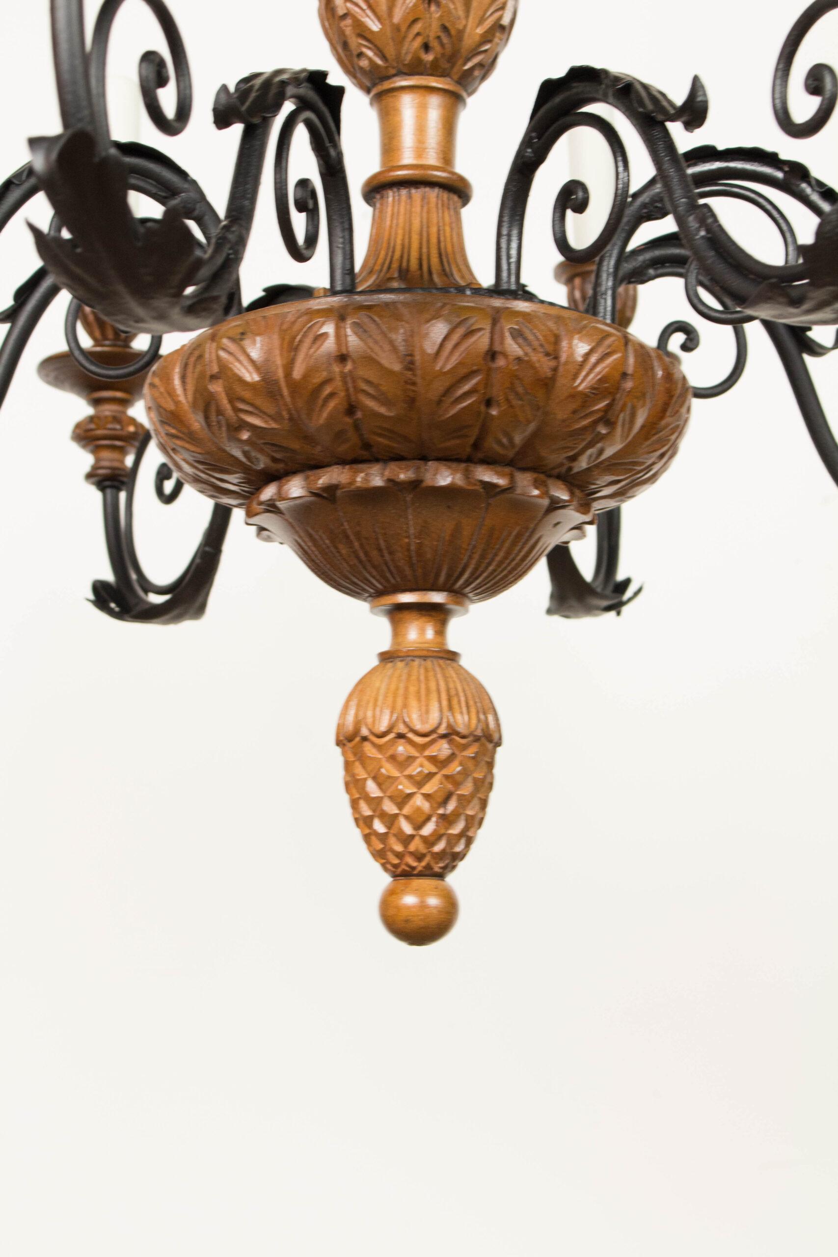 Neoclassical Revival C384 Early 20th Century Italian Carved Wood and Metal Chandelier For Sale