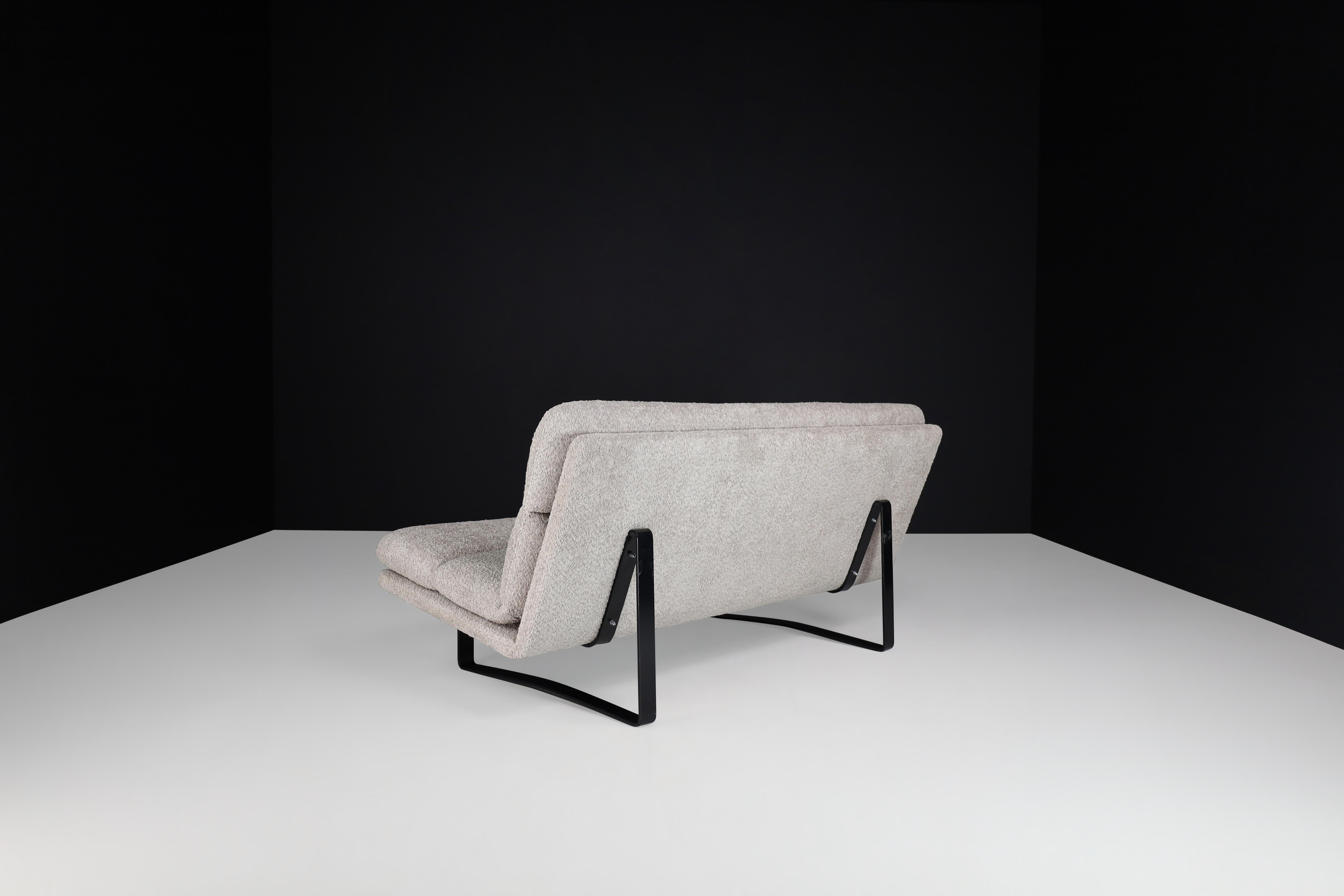 C684 Sofa von Kho Liang Ie für Artifort in Bouclé-Polsterung The Netherlands 1968 im Angebot 3