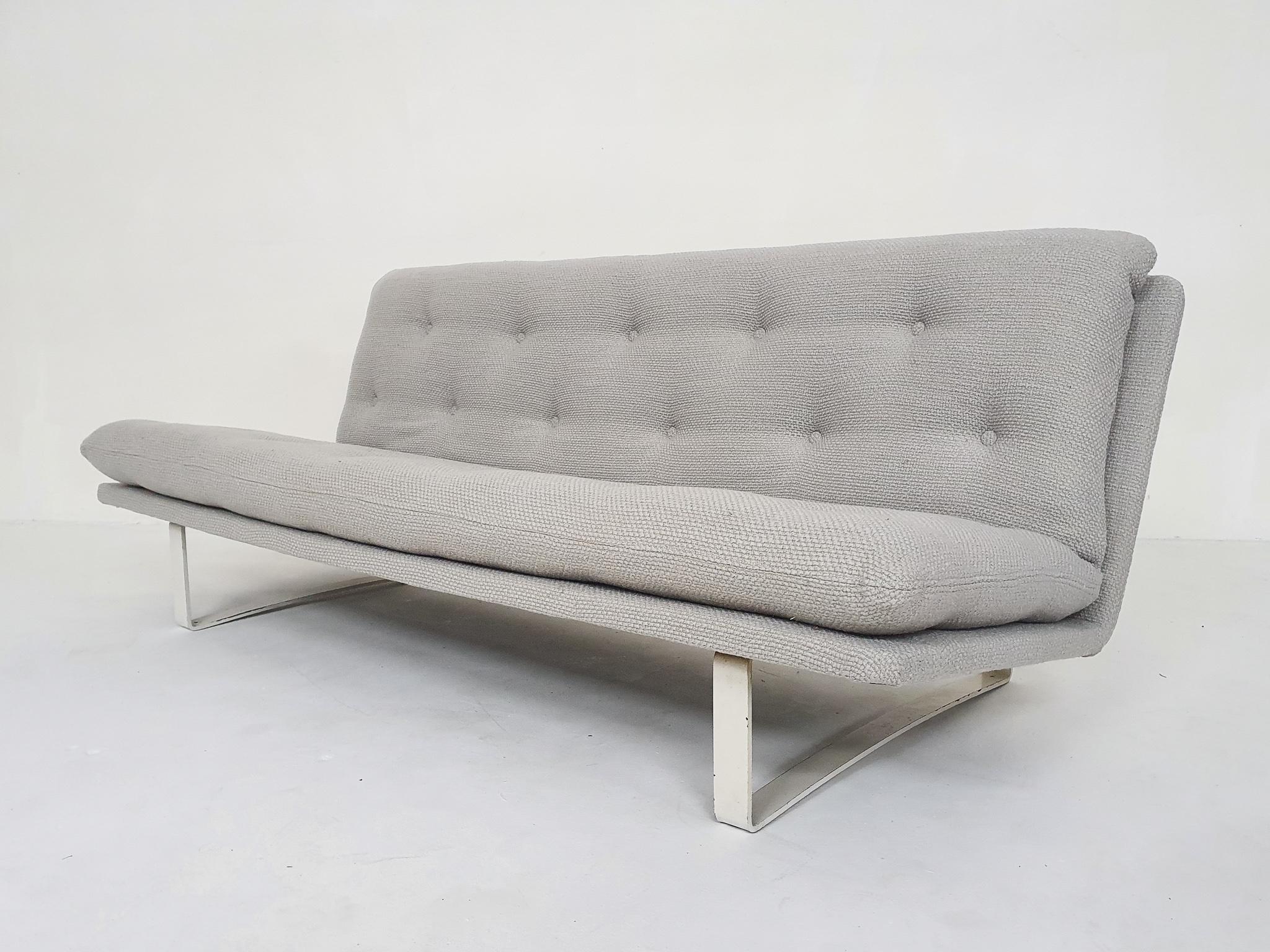 Design sofa by Kho Liang Ie for Artifort, The Netherlands 1968.
The white frame has some traces of use, but can be repainted if desired.
We upholstered the sofa in a light grey wool fabric (100% natural)

Kho Liang Le
Kho Liang Ie (1927-1975) was a