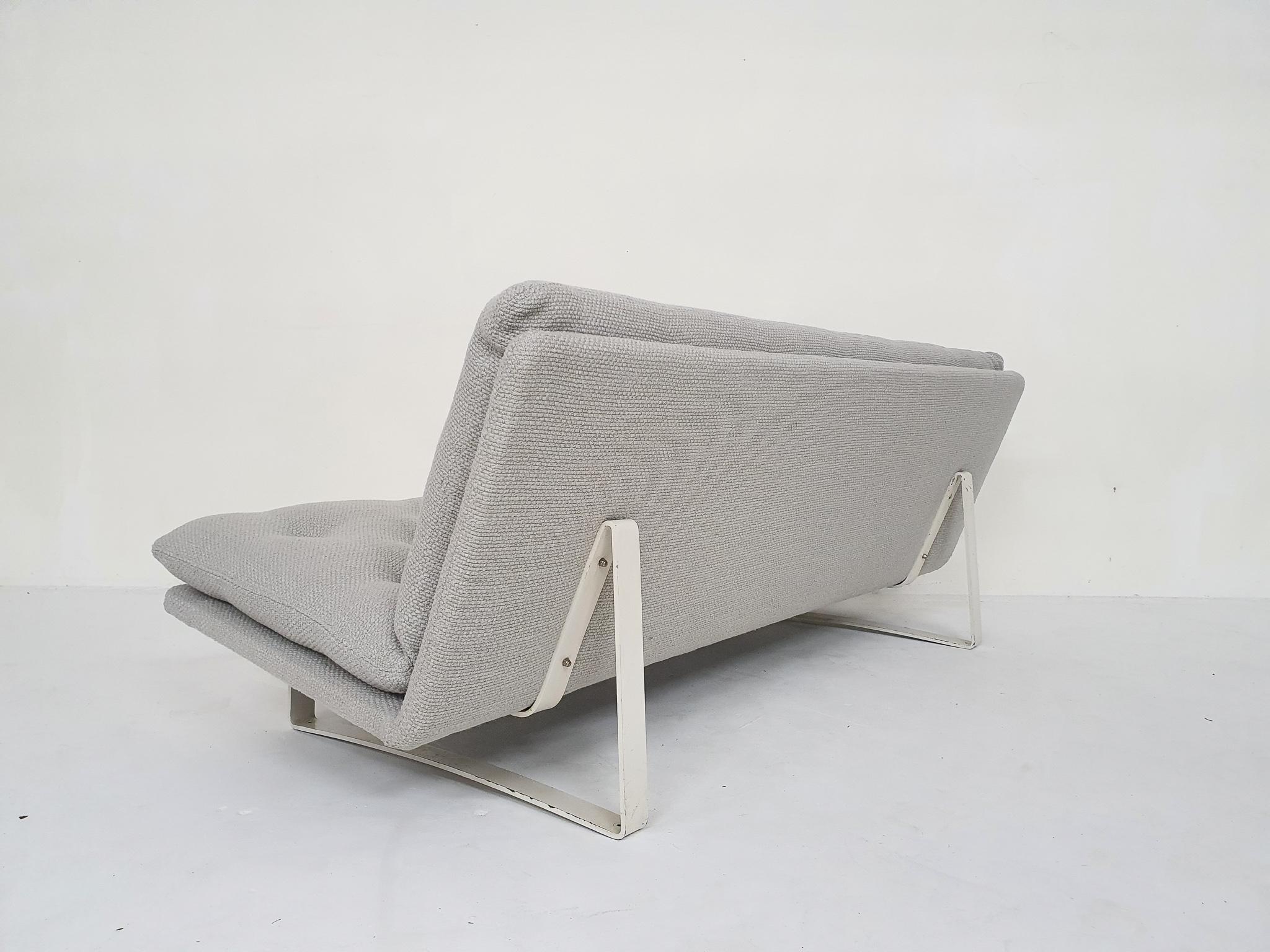 Mid-20th Century C684 sofa by Kho Liang Ie for Artifort, The Netherlands 1968 For Sale