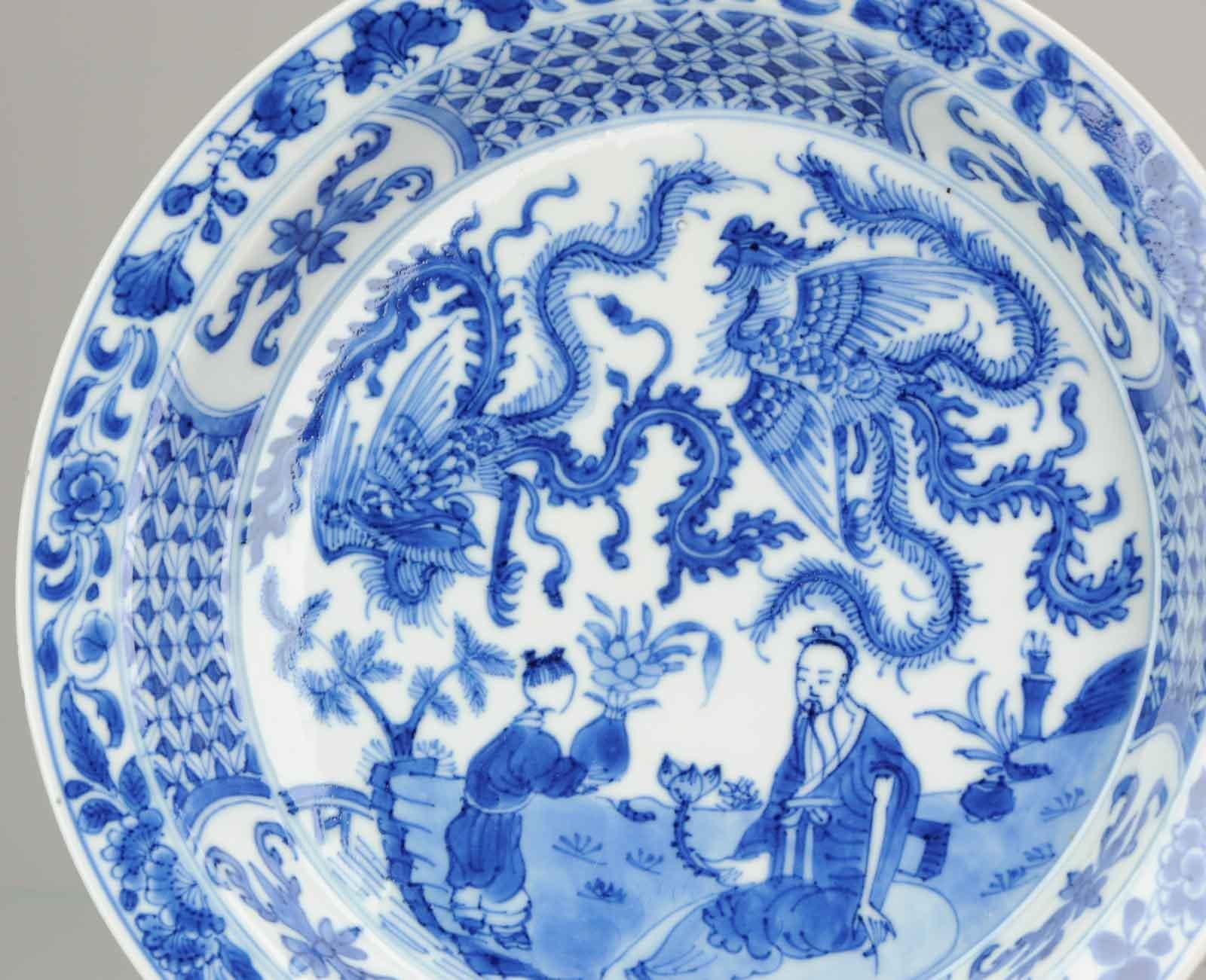 Kangxi-Porzellanteller mit Phönix-Figuren:: Marke Lingzhi Fungus:: um 1700 5