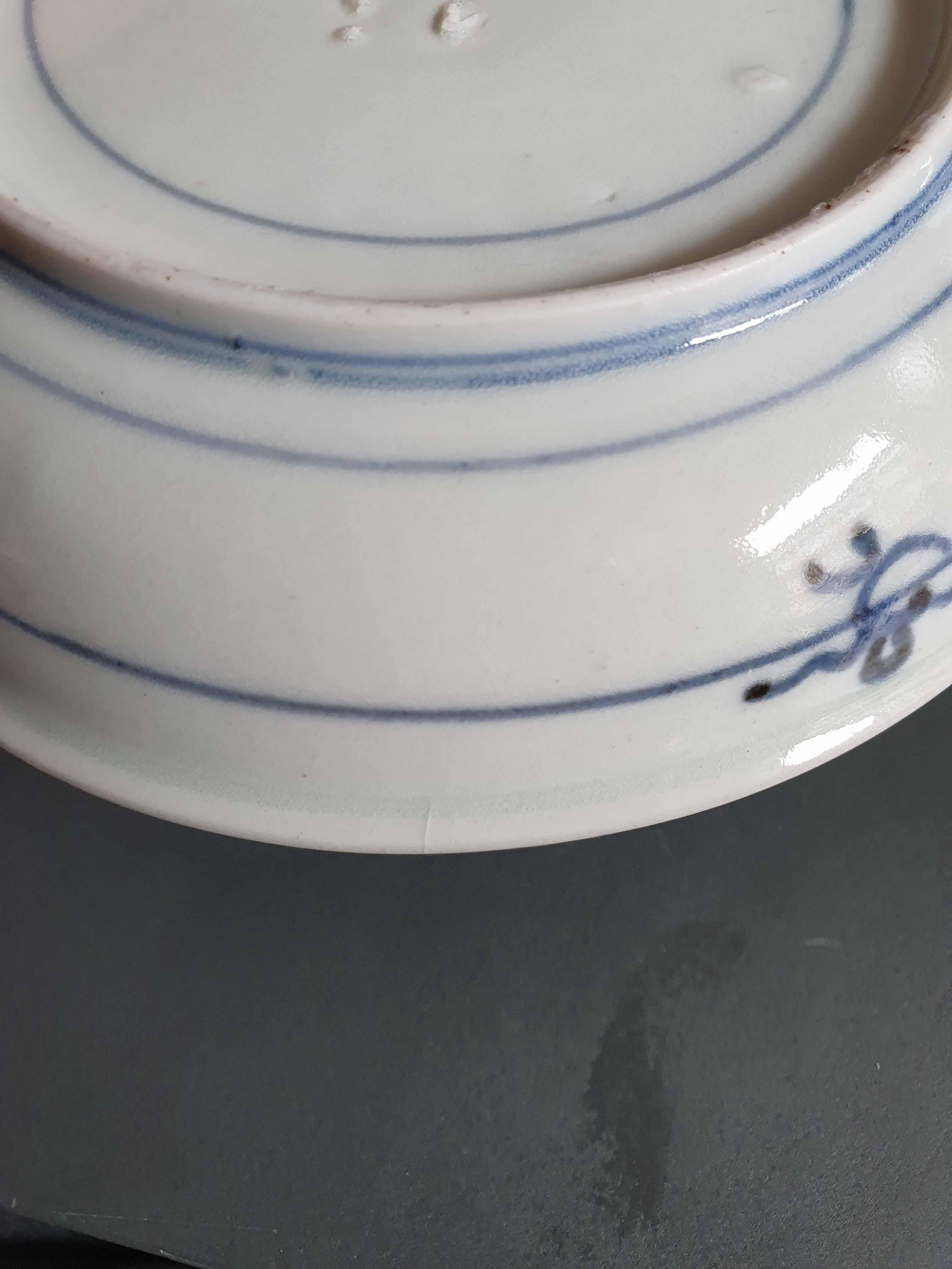 Ca 17th C Japanese Ko-Imari Porcelain Edo Period Dish Antique Japan In Good Condition For Sale In Amsterdam, Noord Holland