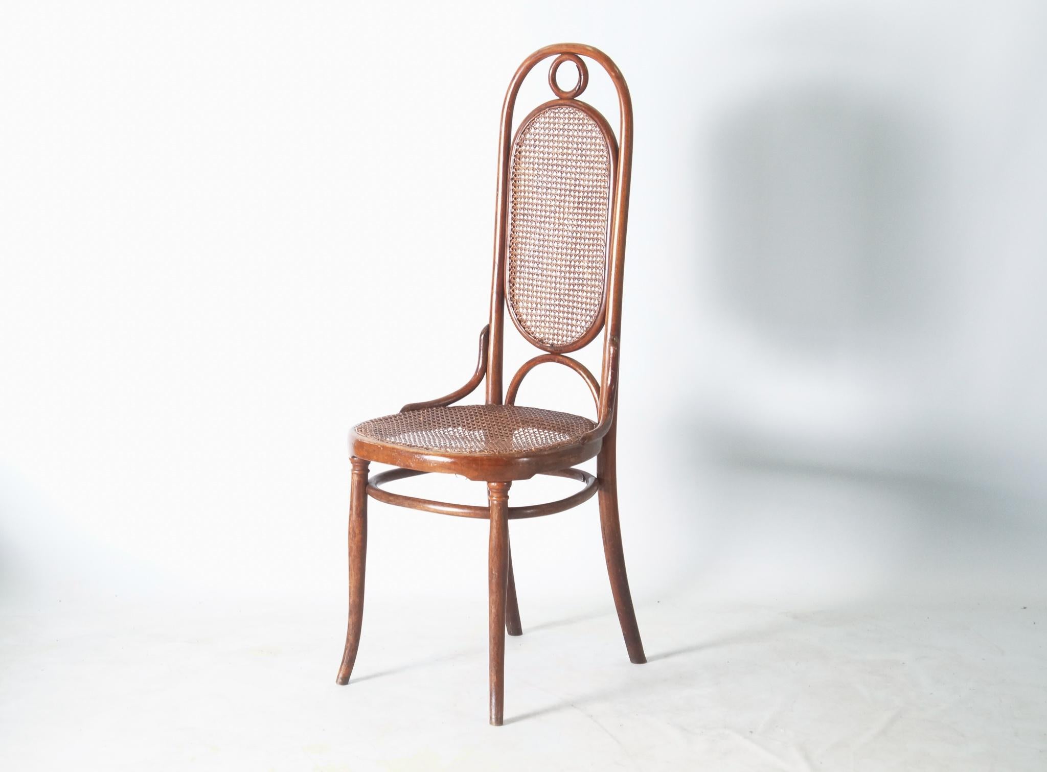 Ca 1860 - Thonet early original no.17 'Long John'
 
Thonet no.17
- Very early example of classic chairs No. 17 produced at the Korytschany factory.
- Hand woven.
- With the original orange stamp early edition.

Dimensions:
W 46 x D 50 x H