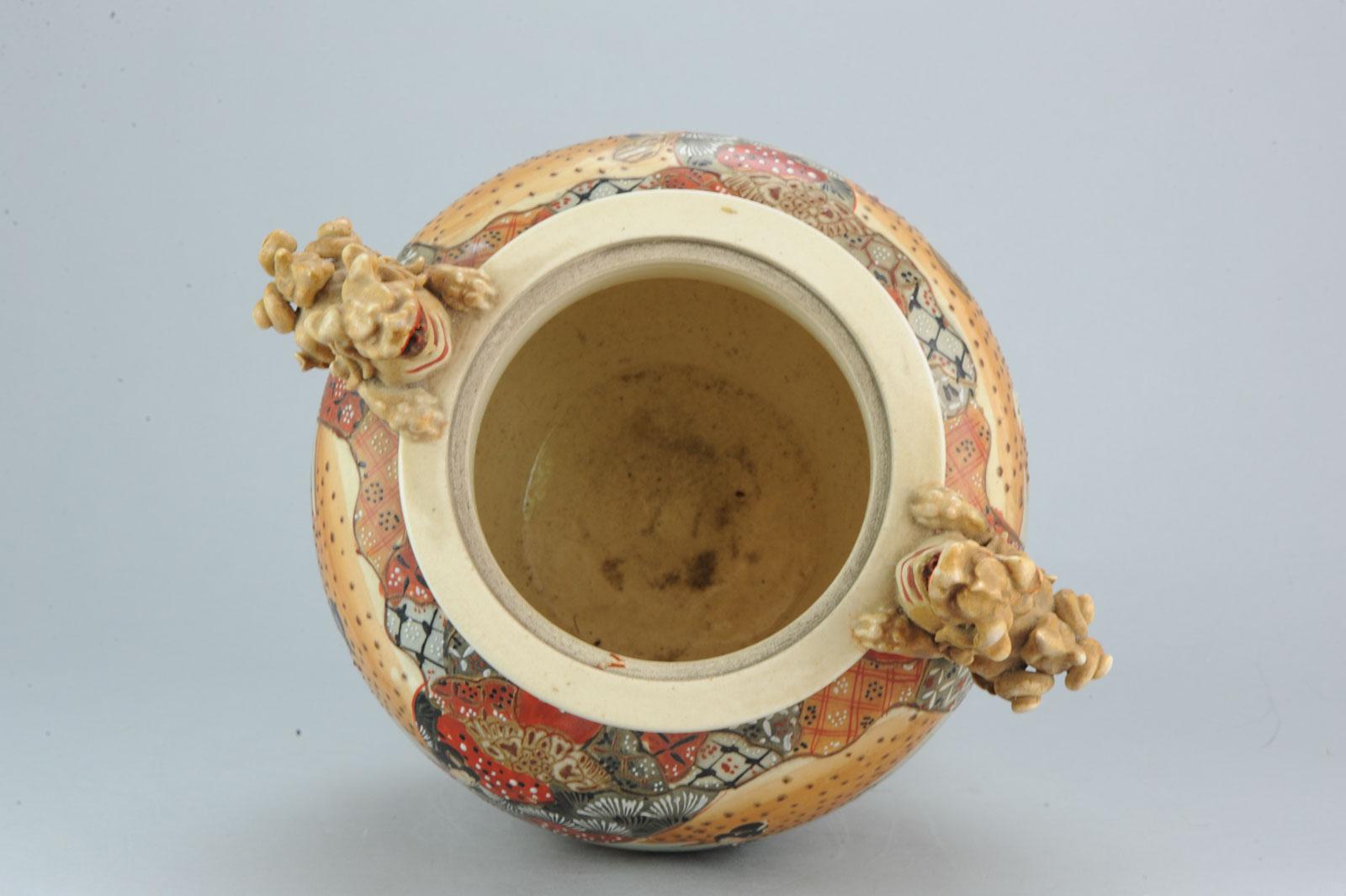 Japanese Meiji Hand Painted Satsuma Vase Pot Warriors Hunters Antique circa 1900 5