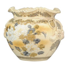 Japanese Meiji Hand Painted Satsuma Vase Pot Warriors Hunters Antique circa 1900