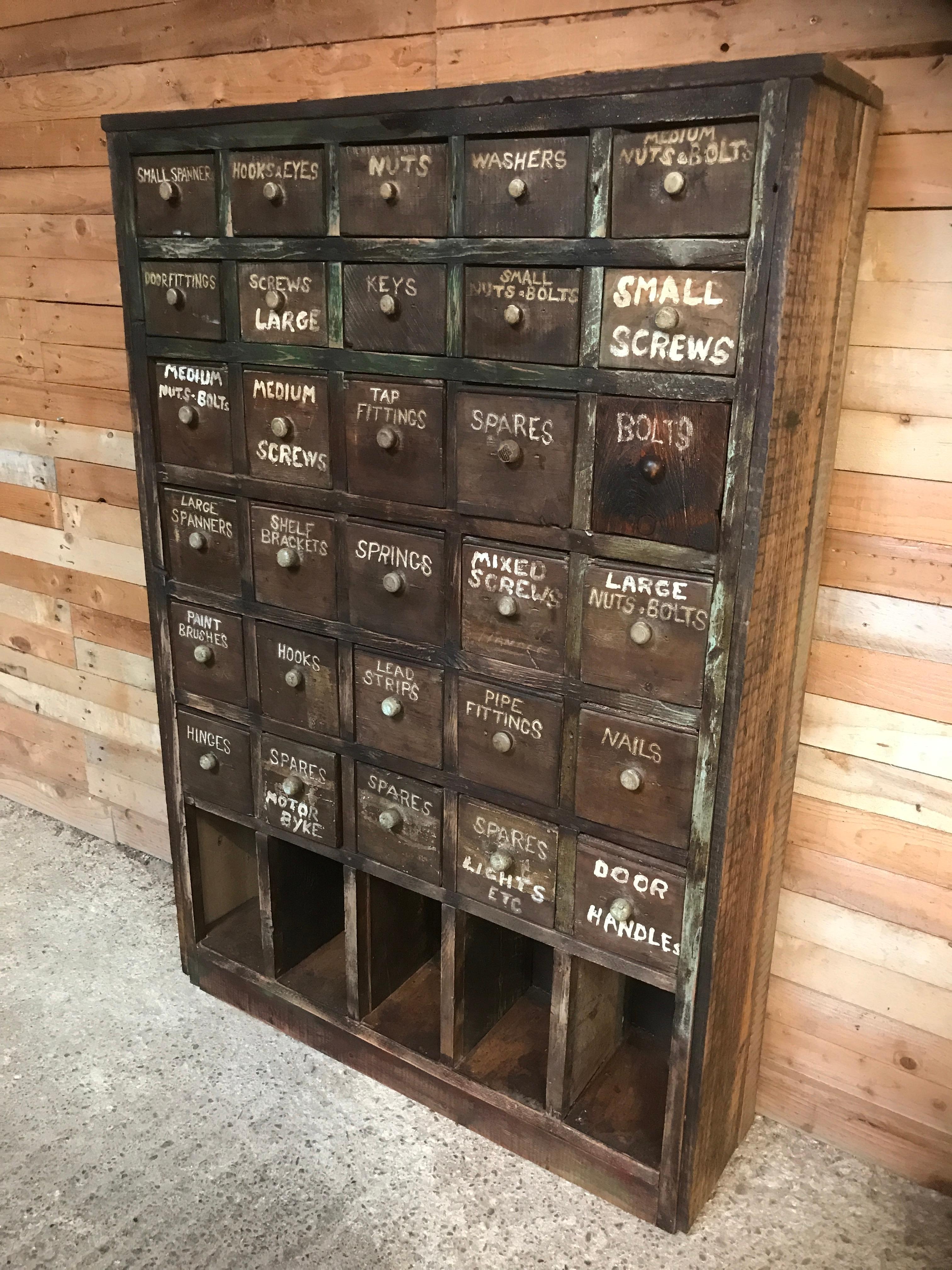 Ca 1900 Vintage industrial workshop pigeon hole cabinet with 30 drawers In Fair Condition For Sale In Markington, GB