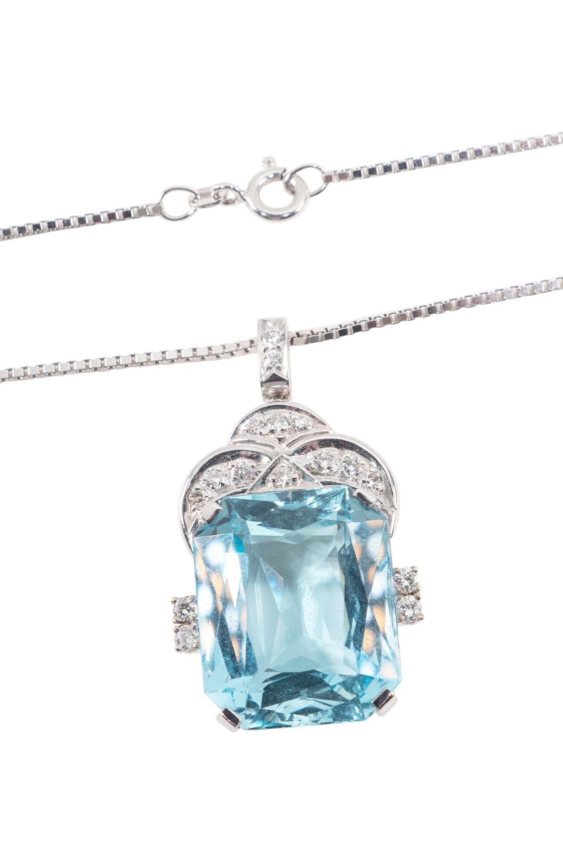 Taglio brillante Ca. 1930 - Collana di acquamarina con diamanti in vendita