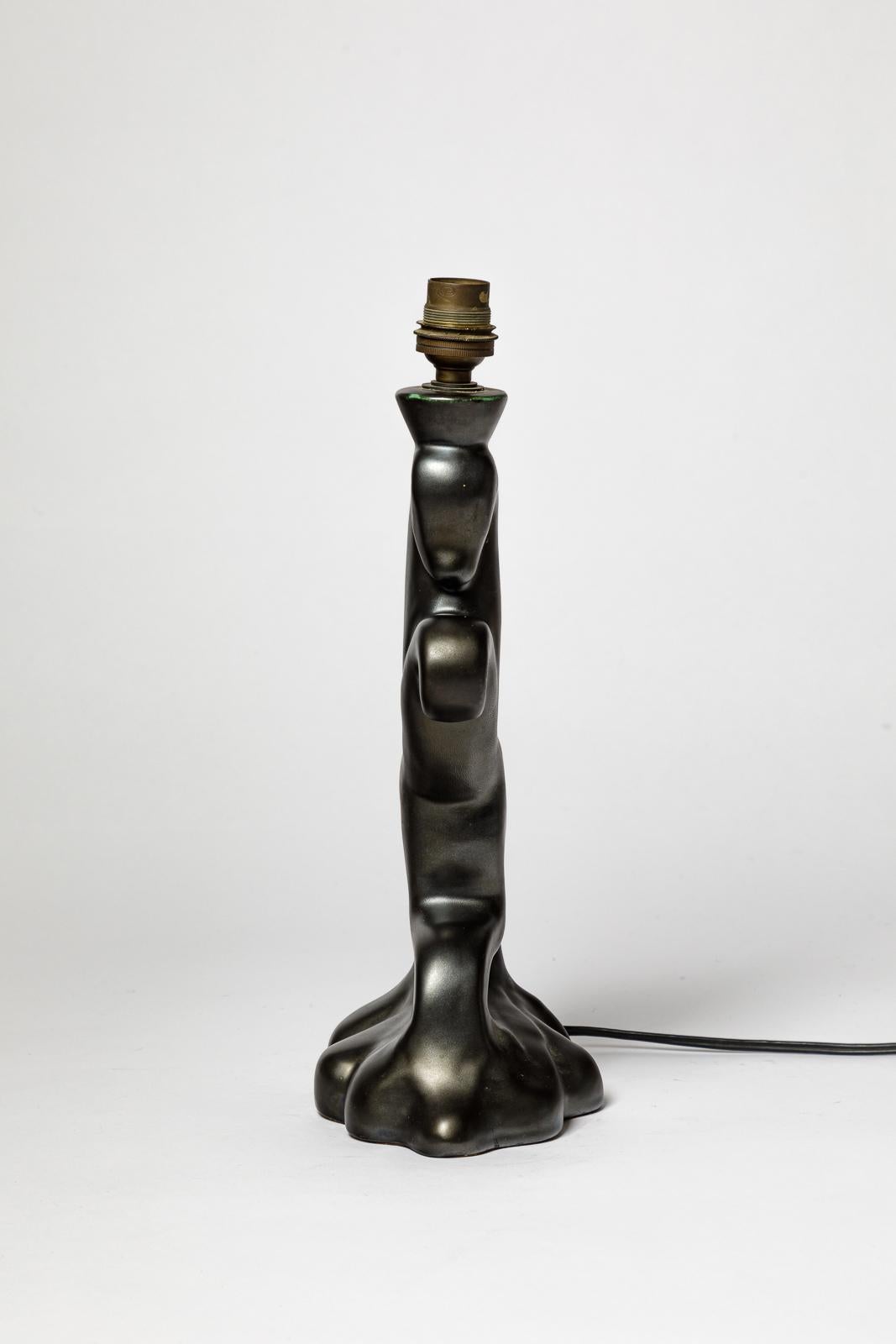 Francese Lampada da tavolo in ceramica CAB 20th century design black horse 1950 primavera in vendita