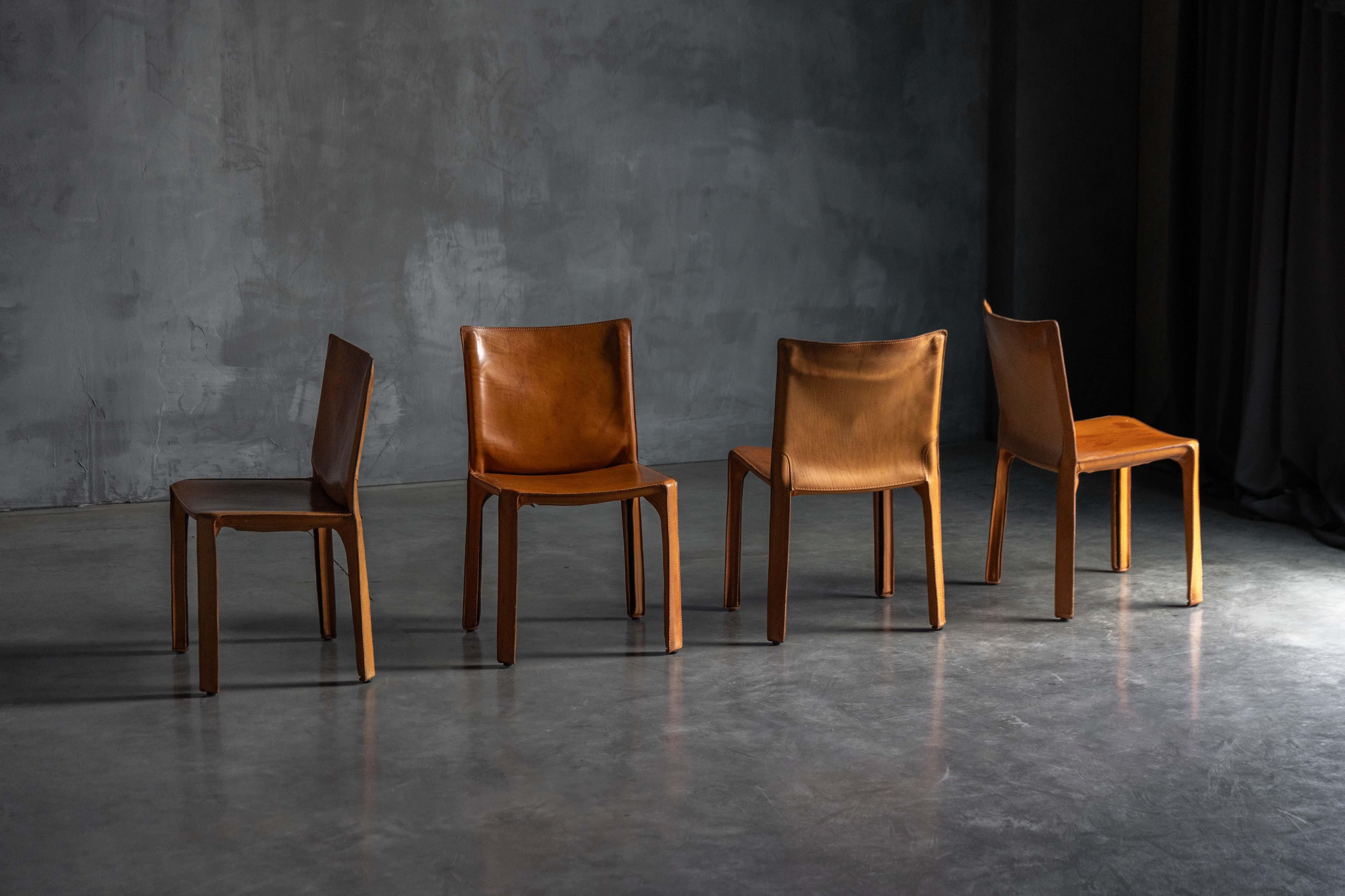 CAB 412 Stühle von Mario Bellini für Cassina, Italien, 1970er Jahre (Leder) im Angebot