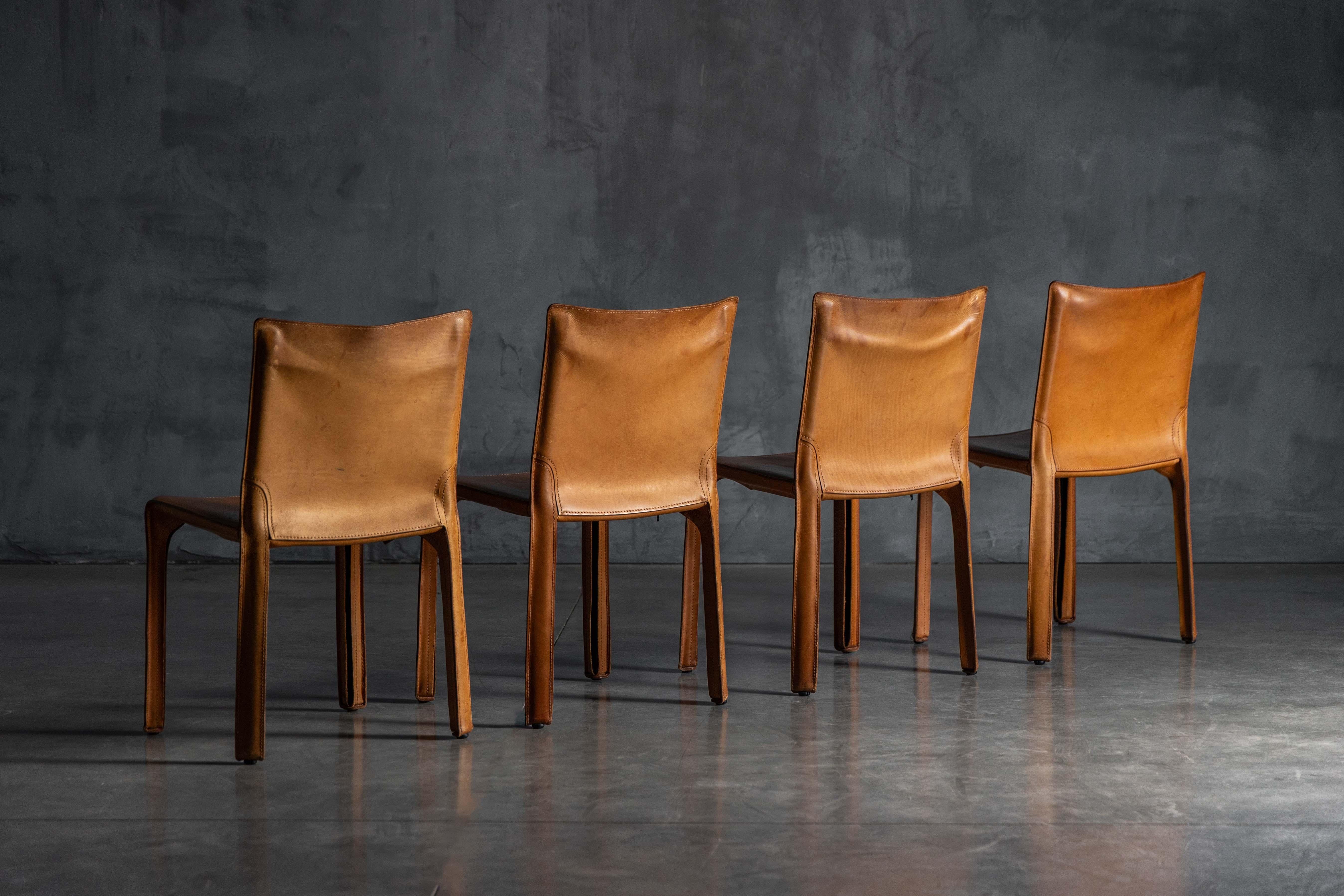 CAB 412 Stühle von Mario Bellini für Cassina, Italien, 1970er Jahre im Angebot 2