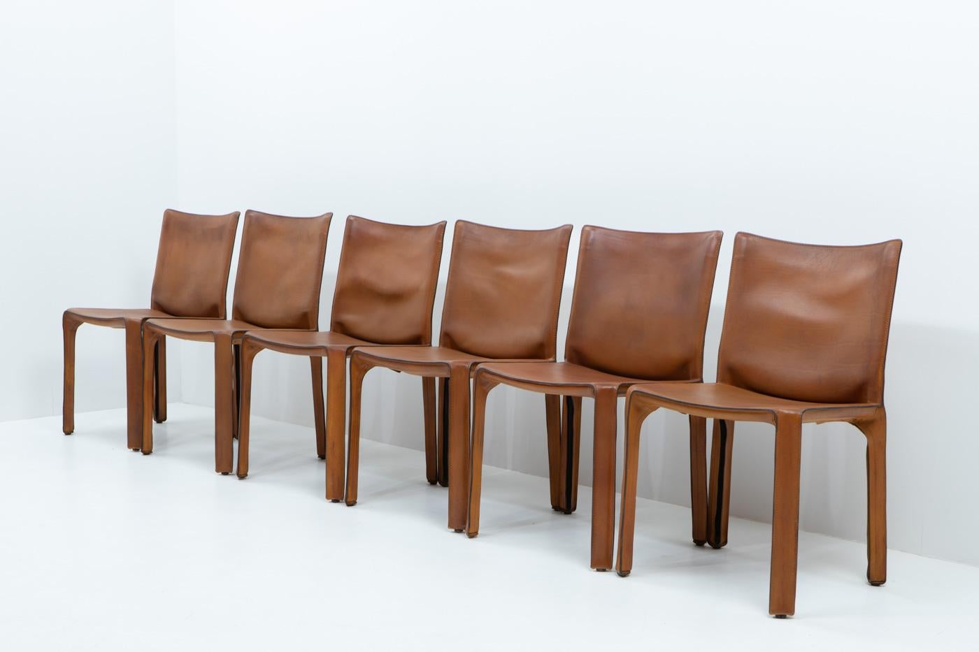 Italian Design Classic Cab 412 Chairs by Mario Bellini for Cassina, Set of Six In Good Condition In Renens, CH