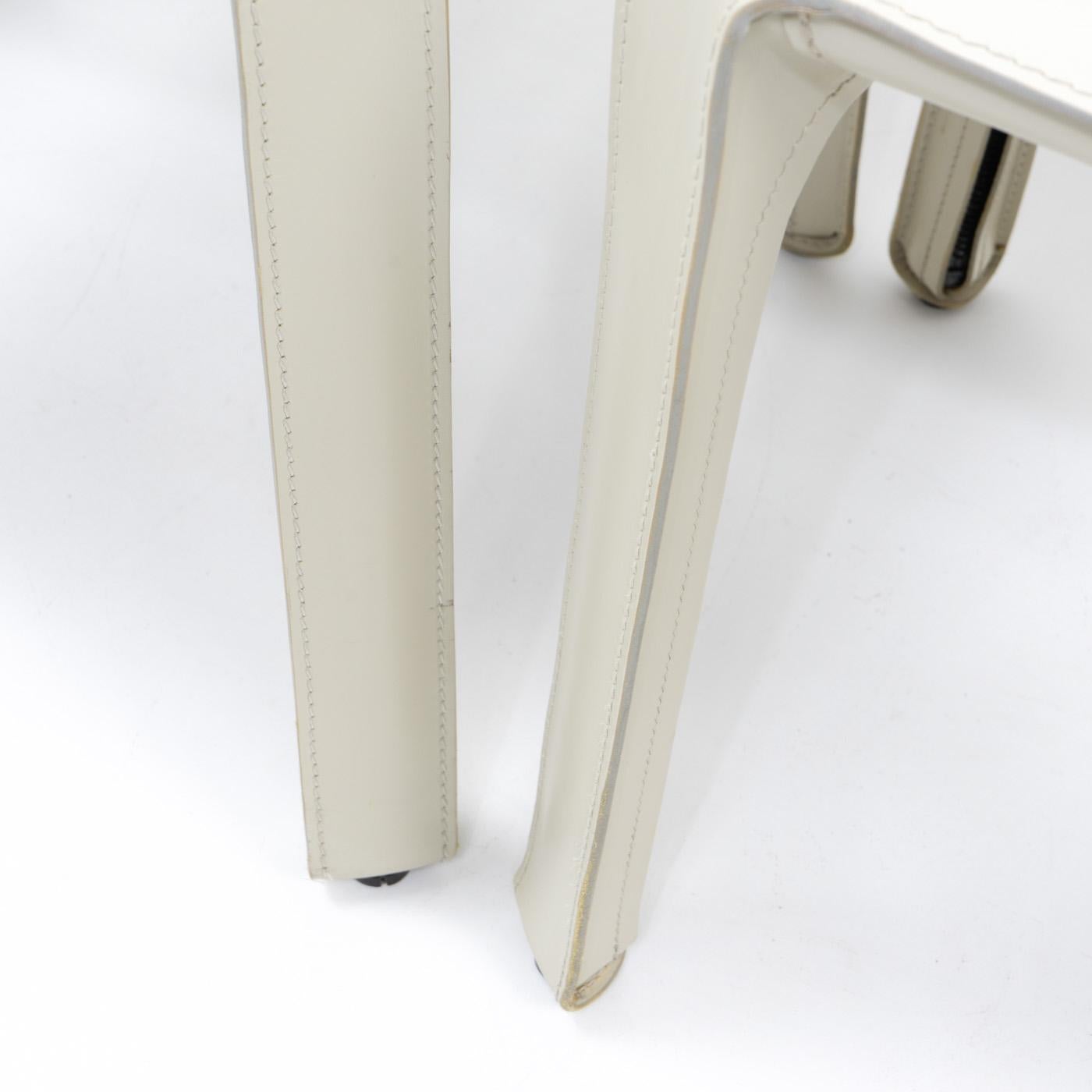 Cab 412 Chairs in Cream Leather by Mario Bellini for Cassina, Set of 4 For Sale 9