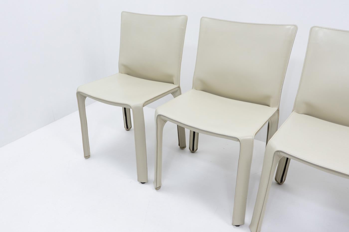 Cab 412 Chairs in Cream Leather by Mario Bellini for Cassina, Set of 4 For Sale 1