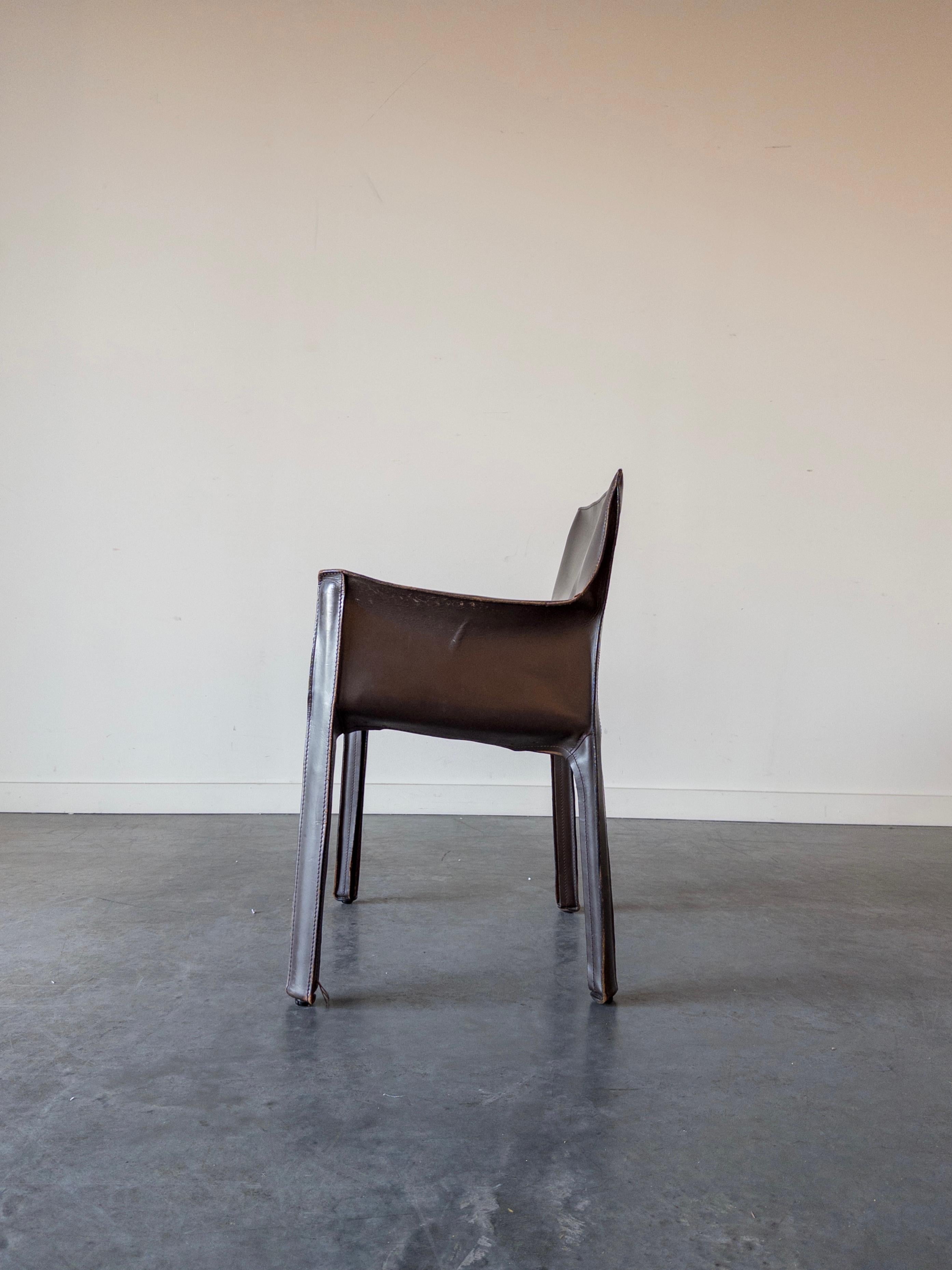 CAB 413 Armchair by Mario Bellini for Cassina In Good Condition For Sale In New York, NY