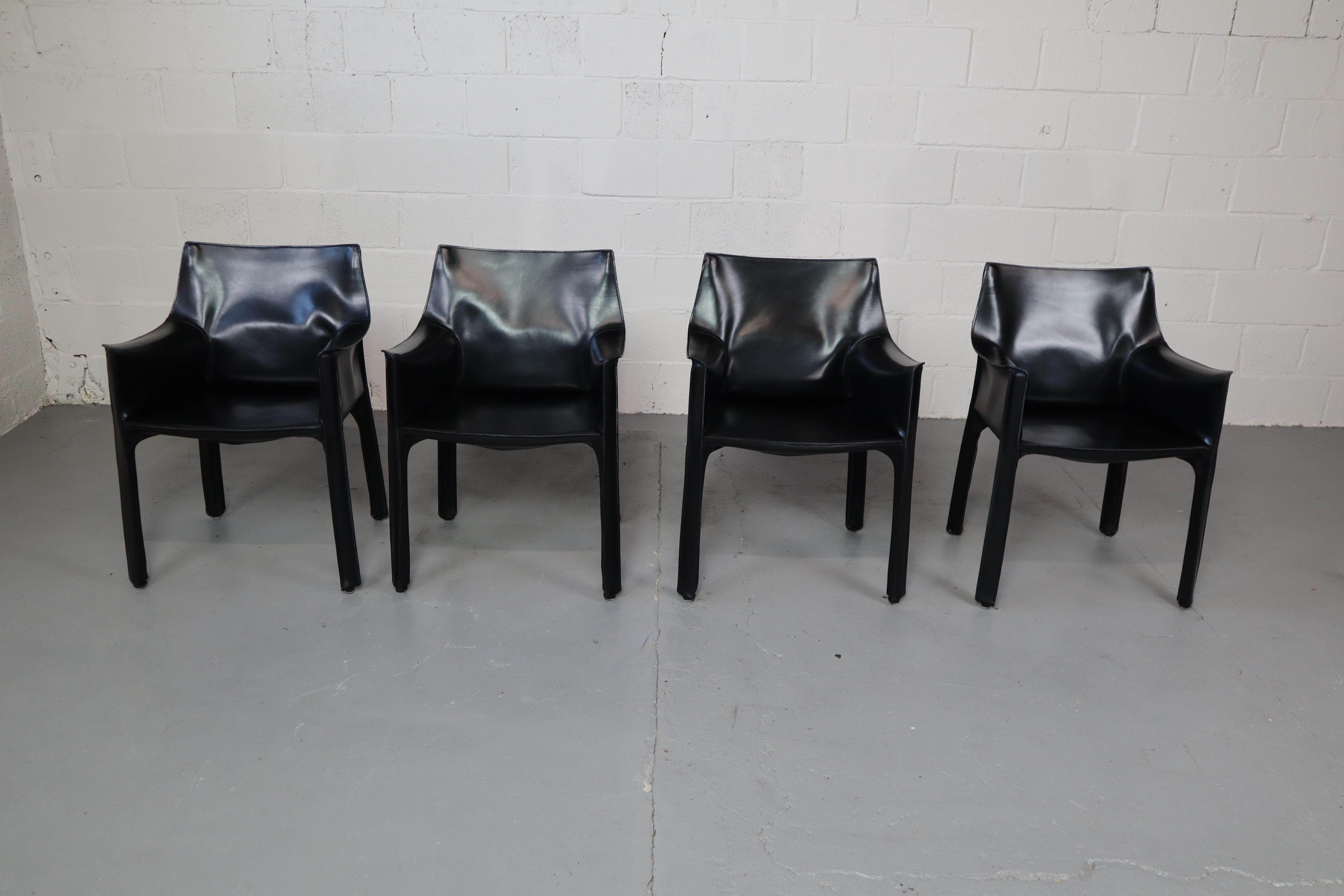 Mid-Century Modern Cab 413 armchairs in black leather by Mario Bellini for Cassina