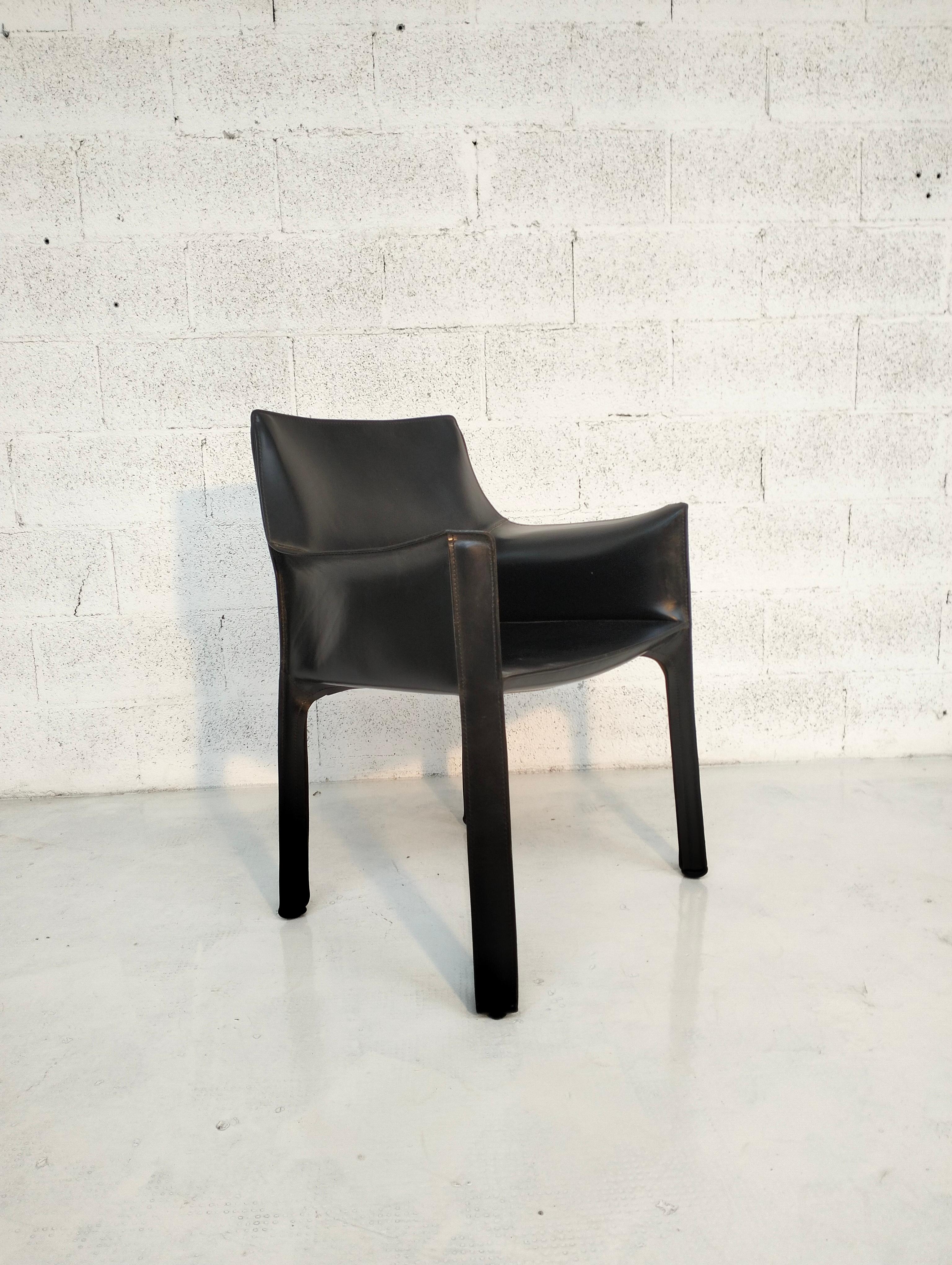 THE ICONIC SEAT BY MARIO BELLINI
Cab is the first chair in the world featuring a self-supporting leather structure inspired by the relationship between the skeleton of the human body and skin. Comfortable and welcoming, it embodies Cassina's