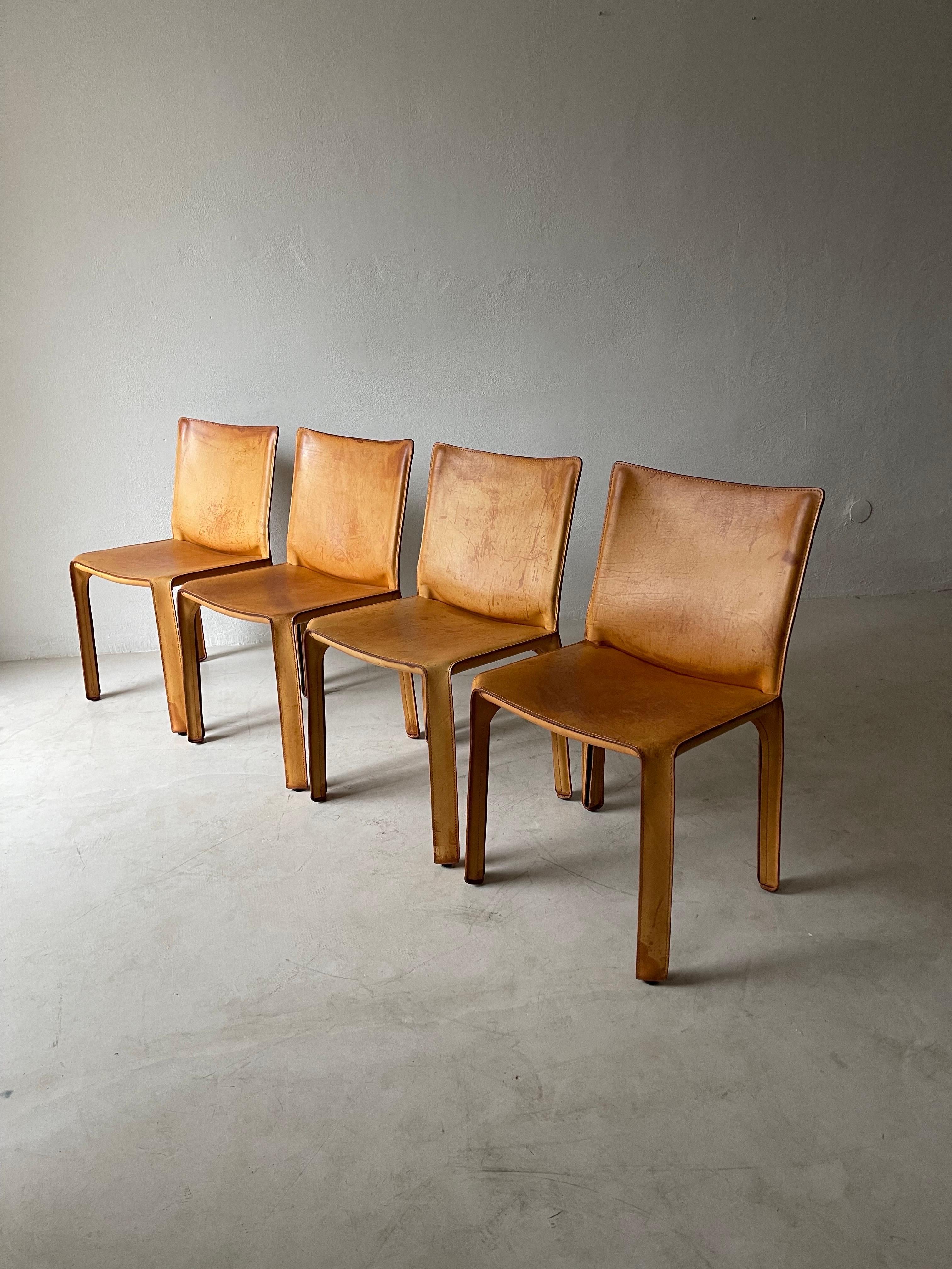 CAB Chairs with Patinated Cognac Leather Design Mario Bellini by Cassina, 1970s In Good Condition In Vienna, AT