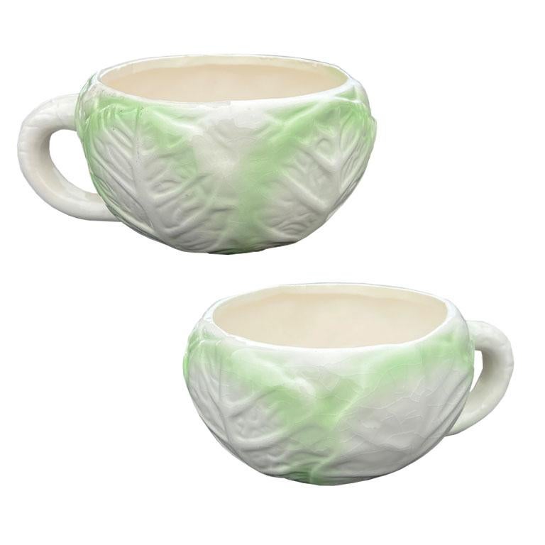 20ième siècle Tasses à café ou tasses à soupe Cabbage Ware vertes et crèmes - Lot de 3 en vente