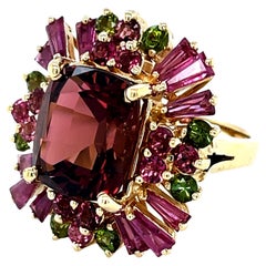 Bague cocktail en or 14 carats, rubis, tourmaline cabréte, tourmaline rose et verte 