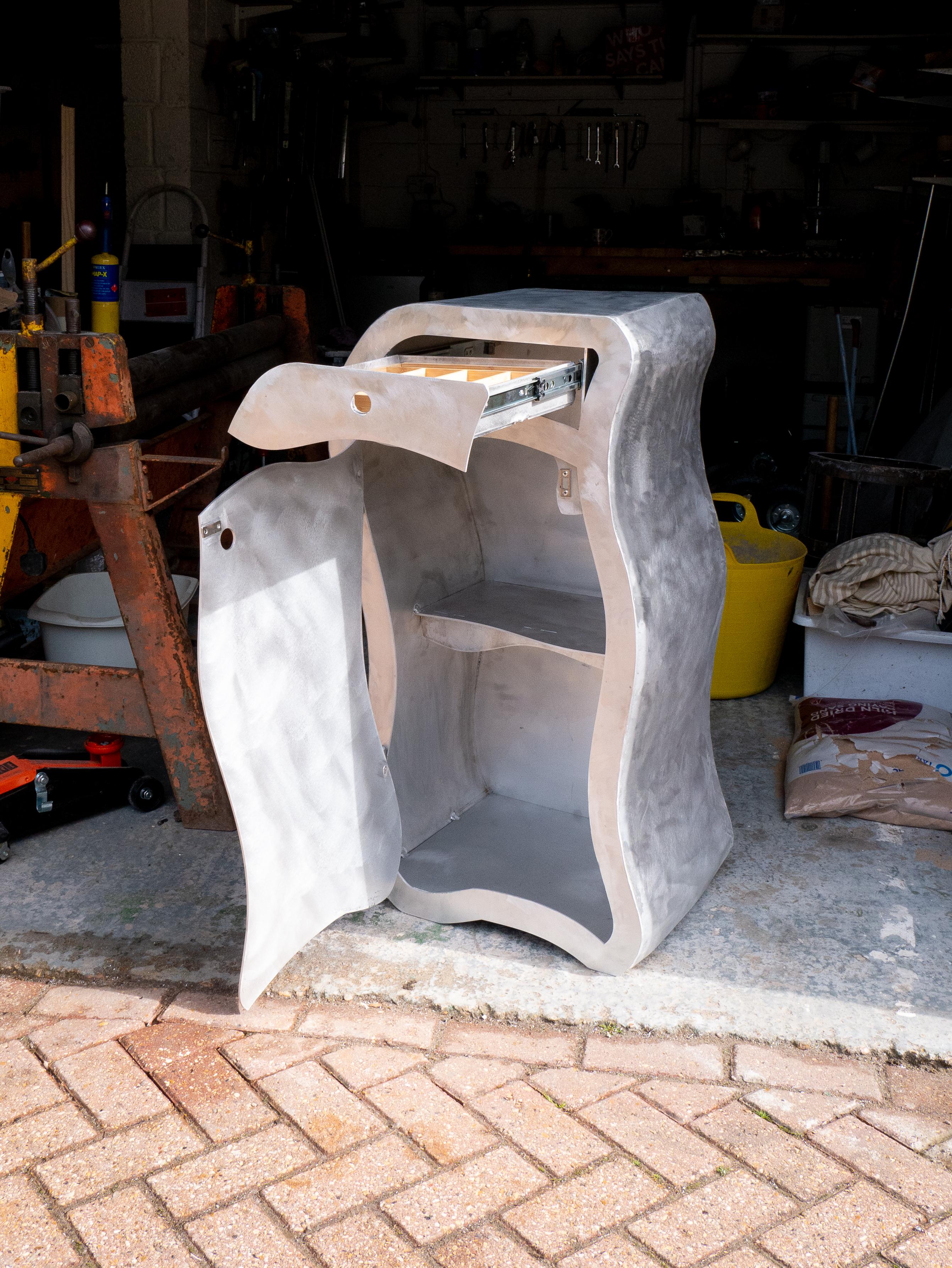 Futurista 'Cabinet 01' di Joseph Ellwood per Six Dot Dot Design in vendita