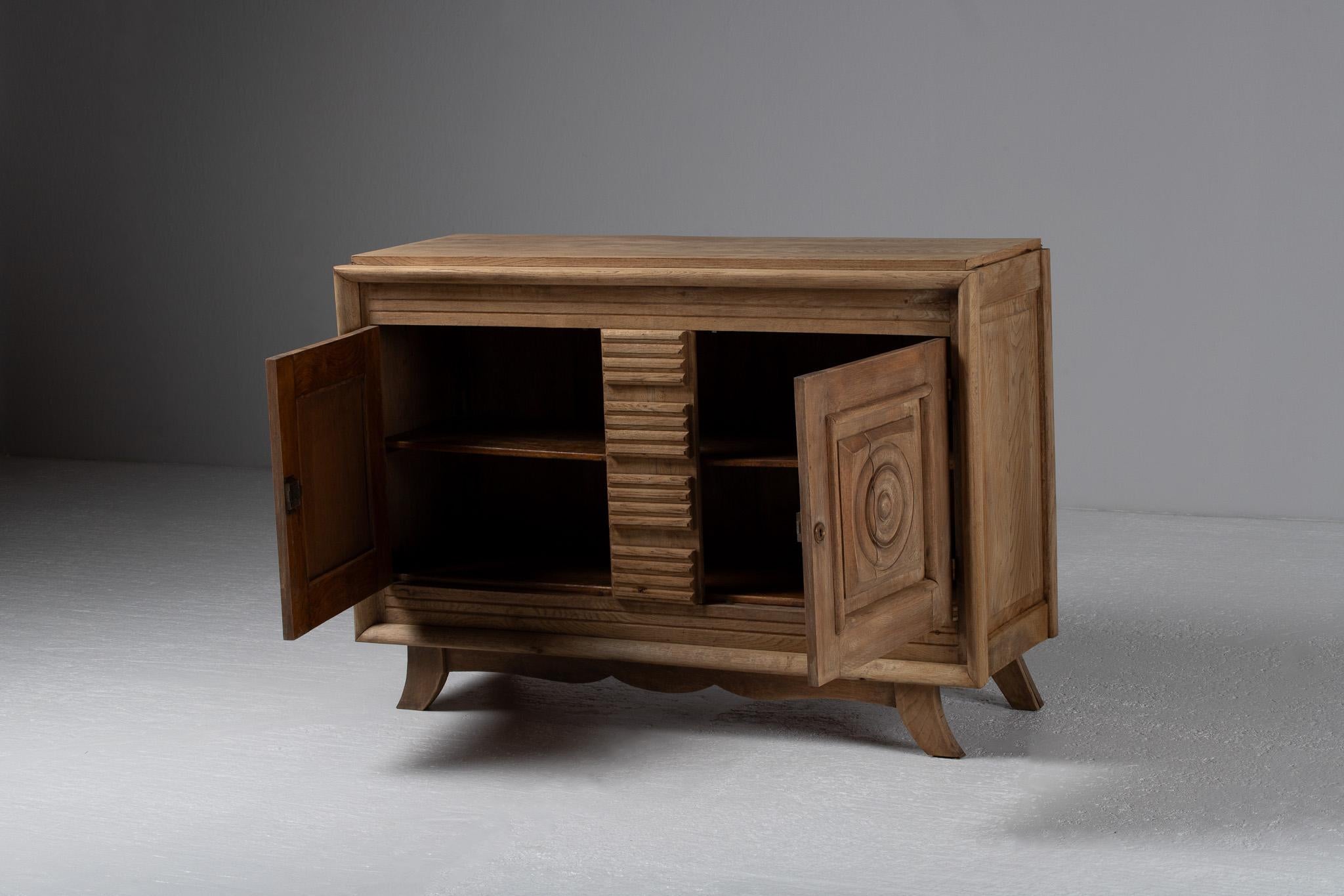 Cabinet, Bleached Oak, France, 1940s (Handgeschnitzt) im Angebot
