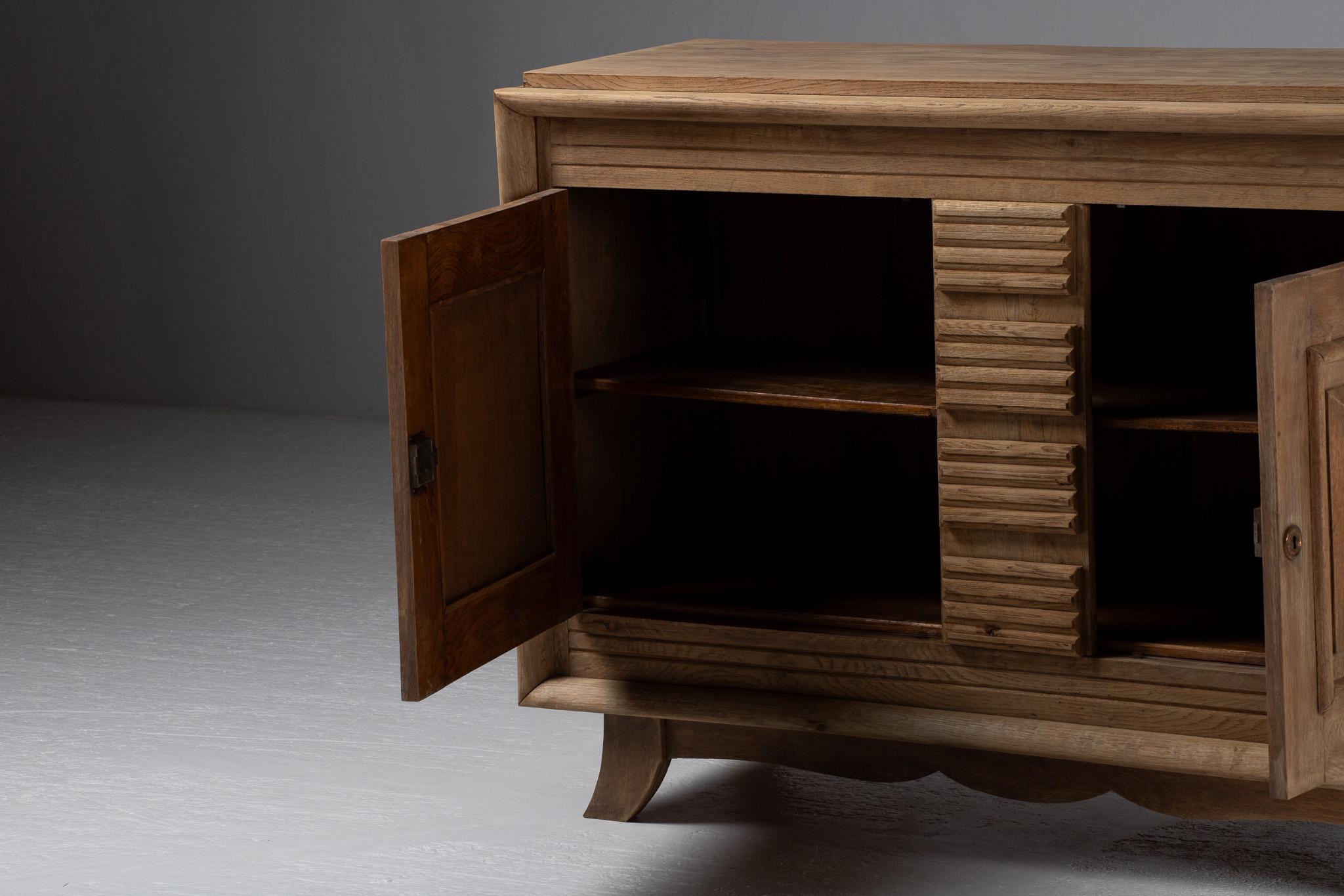 Cabinet, Bleached Oak, France, 1940s im Zustand „Gut“ im Angebot in Kaštel Sućurac, Splitsko-dalmatinska županija