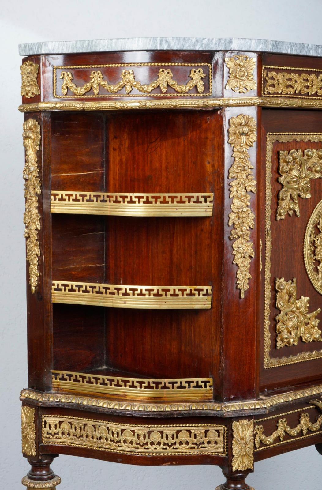 Cabinet / Buffet France 19th Century Napoleon III For Sale 4