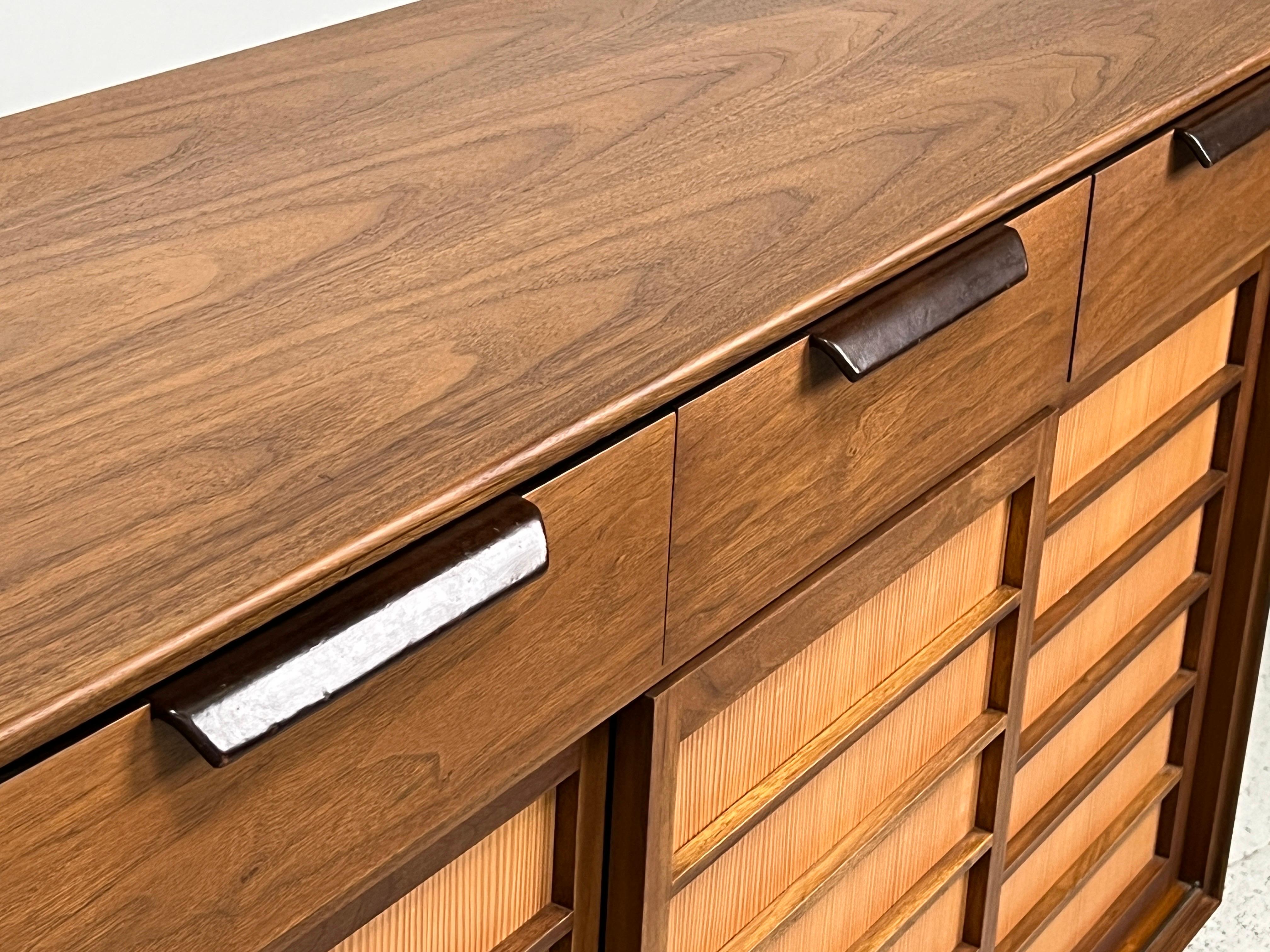 Armoire d'Edward Wormley pour Dunbar en vente 13