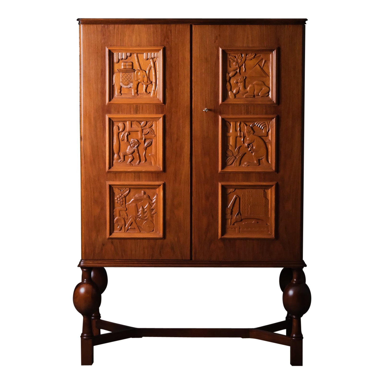 Cabinet by Eugen Höglund, Bildhuggarverkstad Vetlanda, Sweden, 1940s For Sale