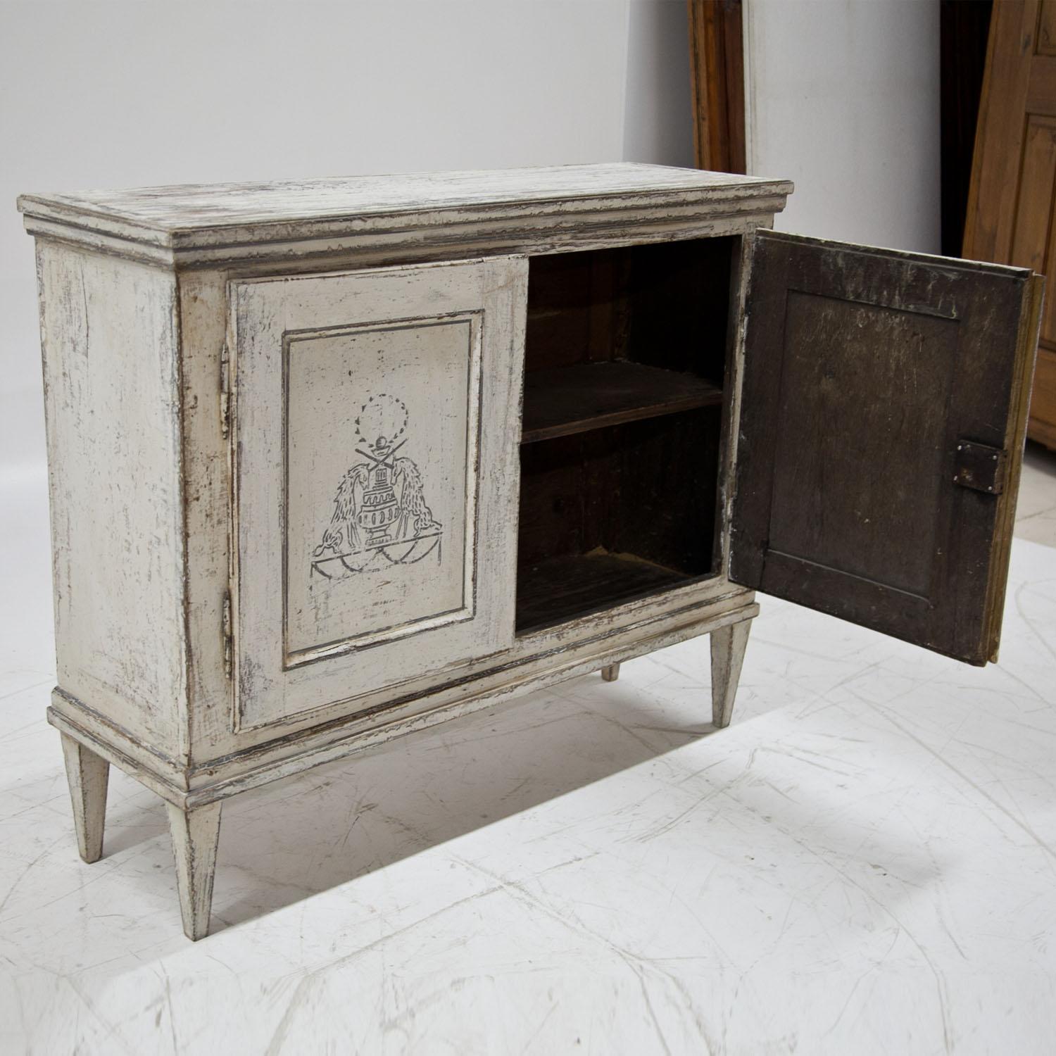 Cabinet, circa 1840-1850 In Good Condition In Greding, DE