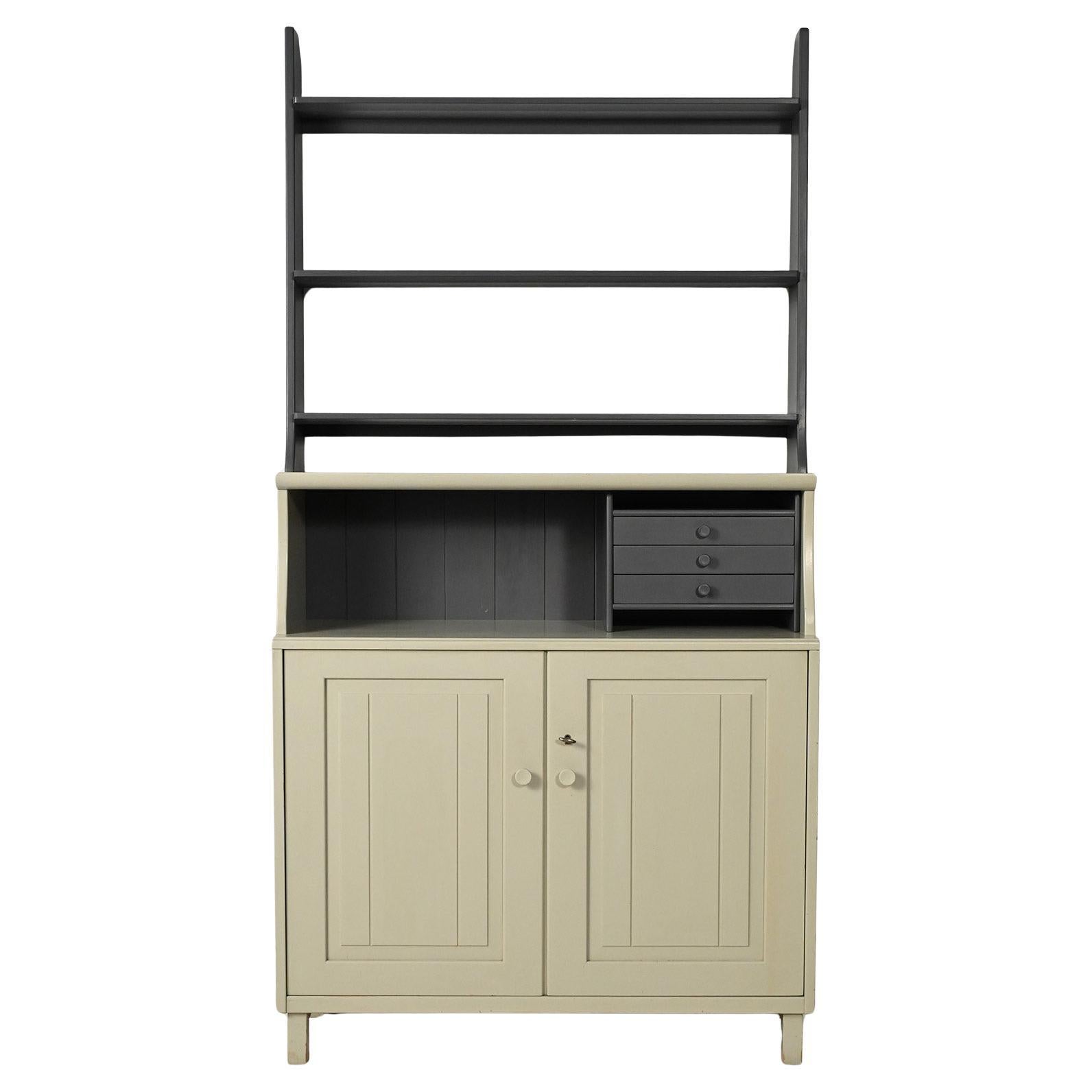 Mobile con ripiani a vista "Visingsö" di Carl Malmsten per Svensk Fur, anni 
50 in vendita