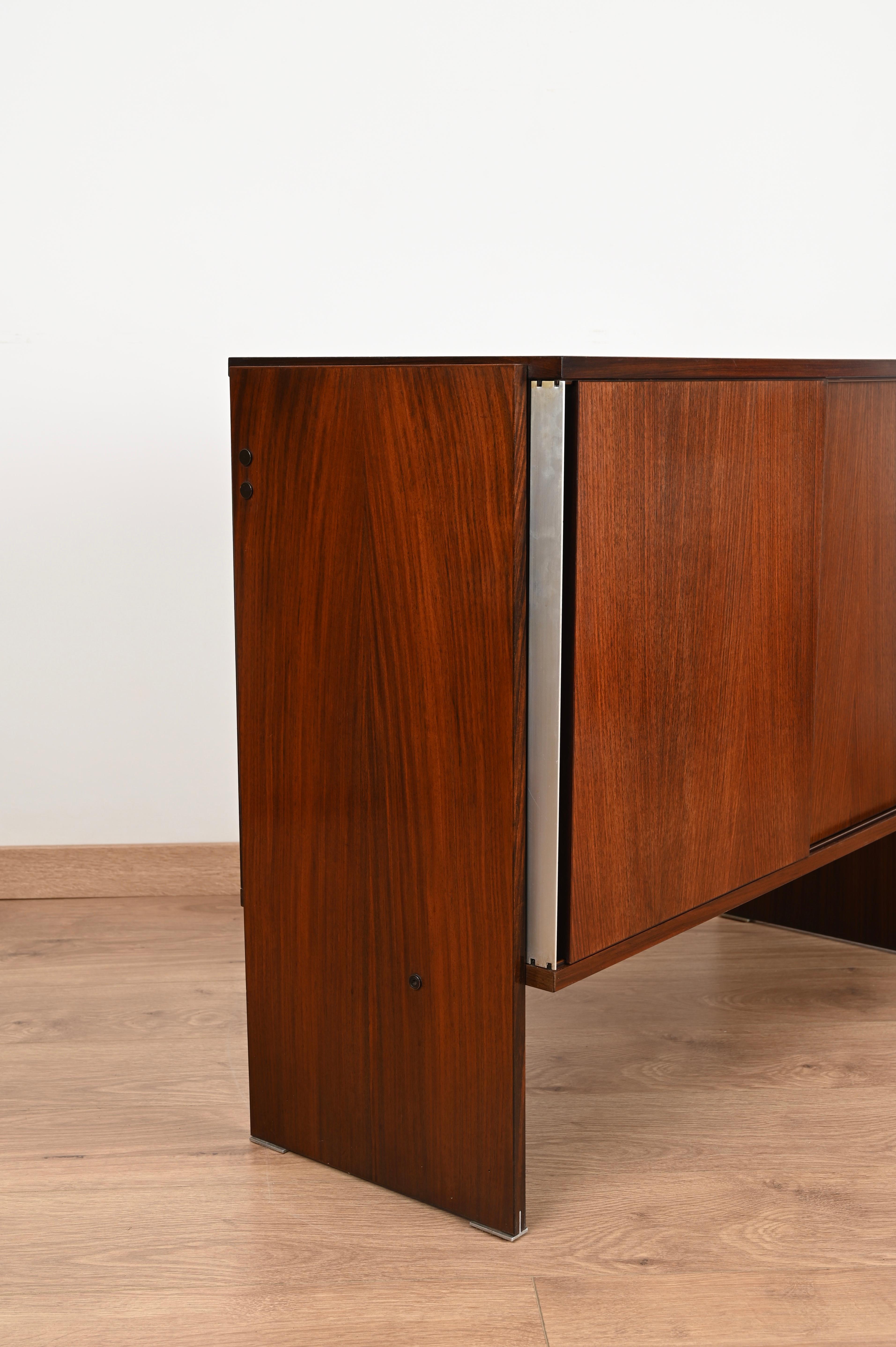 Crédence d'armoire avec porte coulissante par Ico Parisi pour MiM, Italie, années 1960 en vente 2