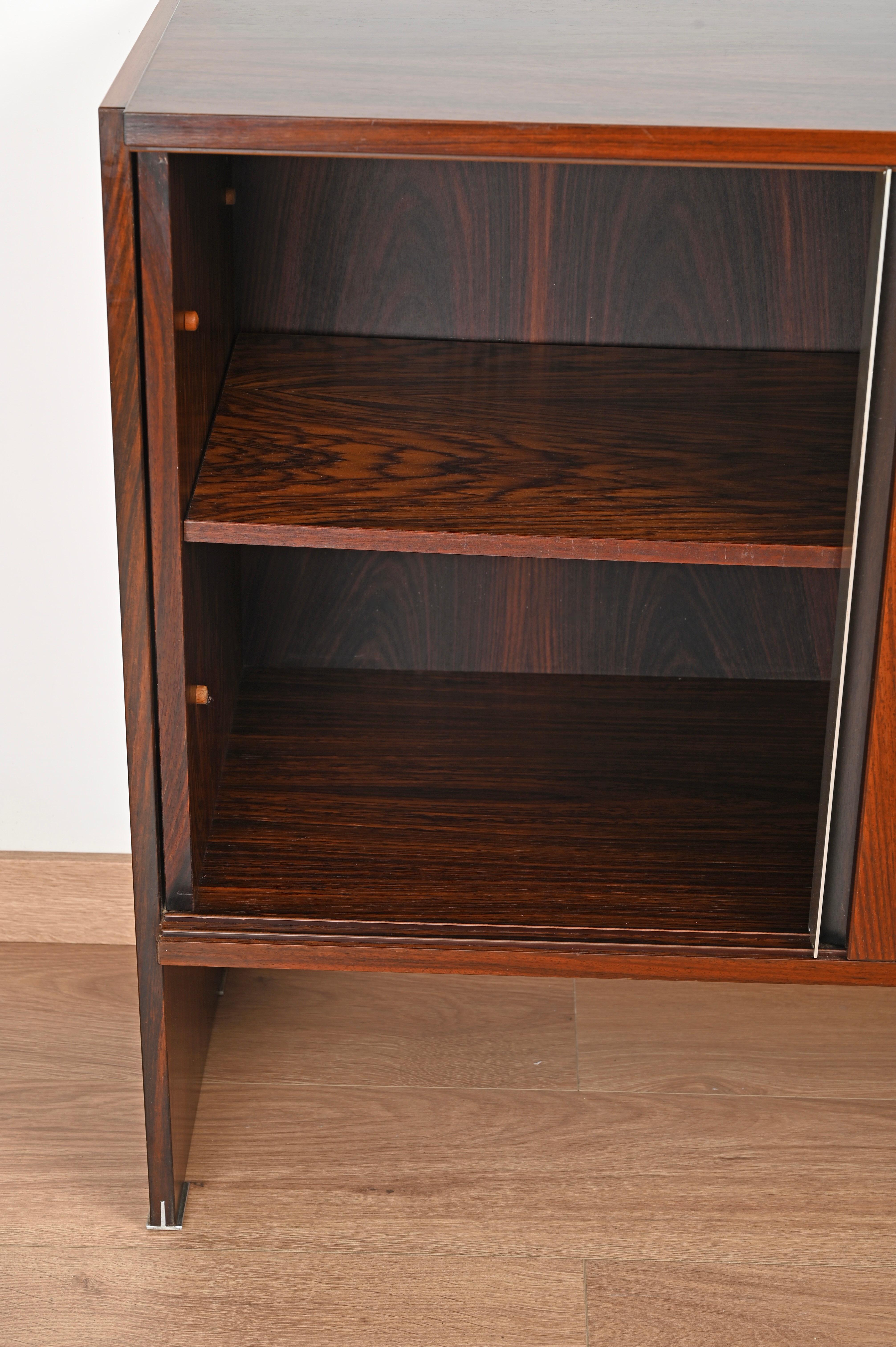 Crédence d'armoire avec porte coulissante par Ico Parisi pour MiM, Italie, années 1960 en vente 6