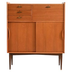 Cabinet danese anni ’50 con maniglie in ottone