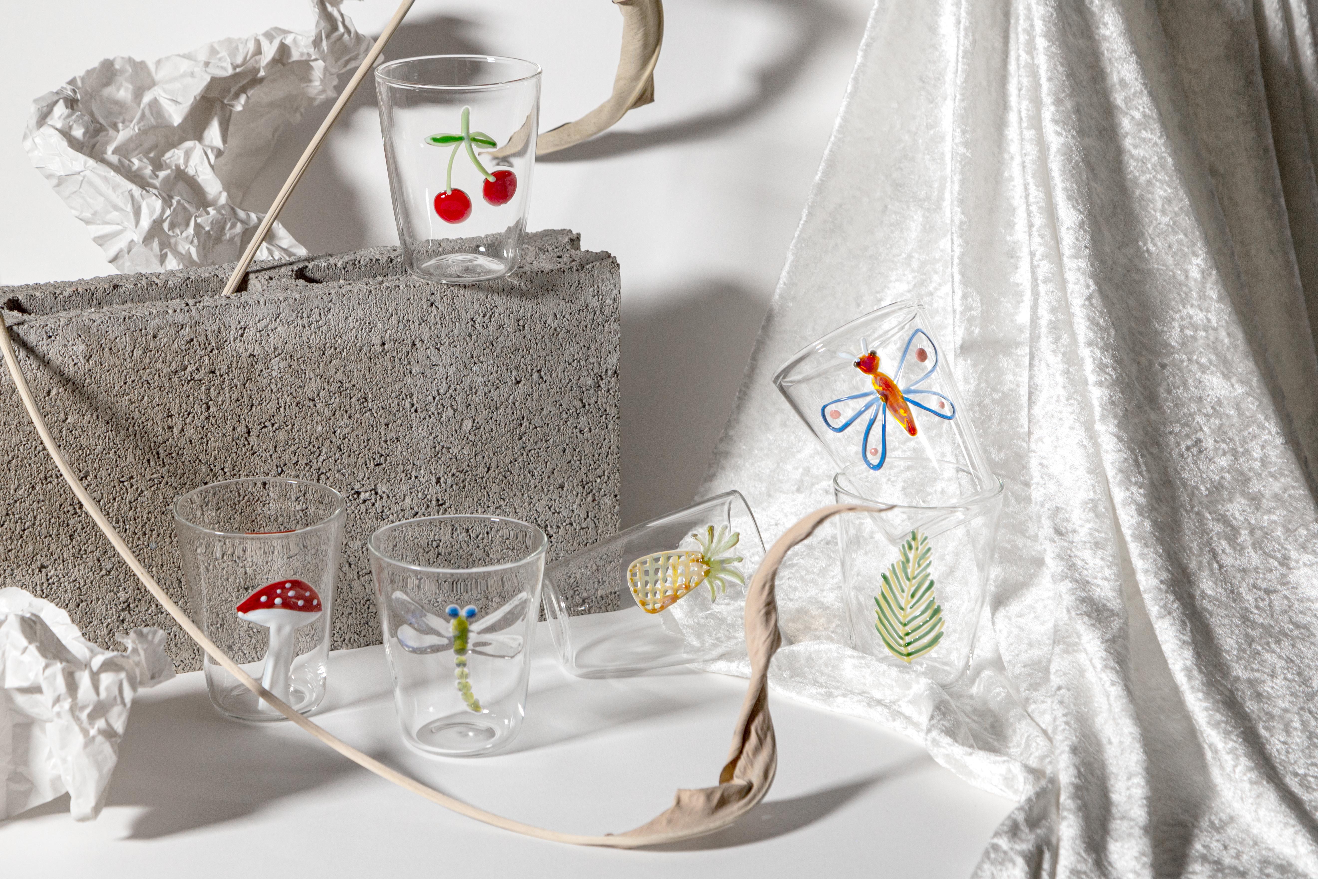 Cabinet de Curiosités, Contemporary Blown Water Glass with Decorative Details For Sale 3