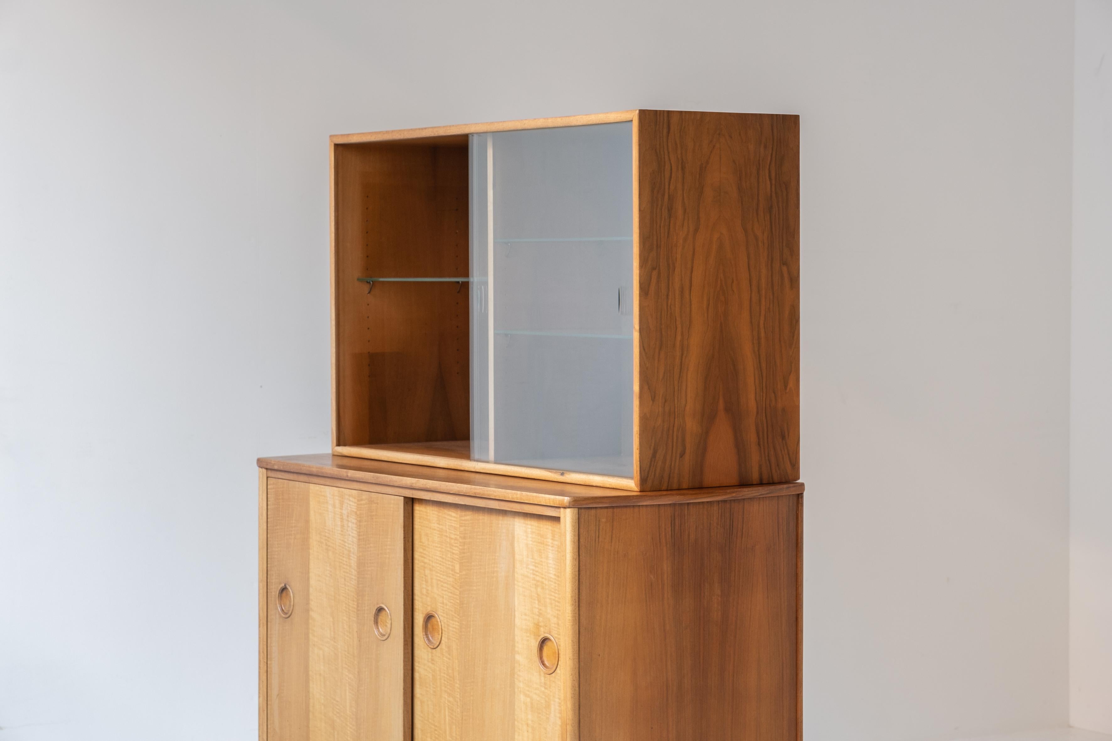 Cabinet designed by William Watting for Fristho Franeker, The Netherlands 1950’s 8