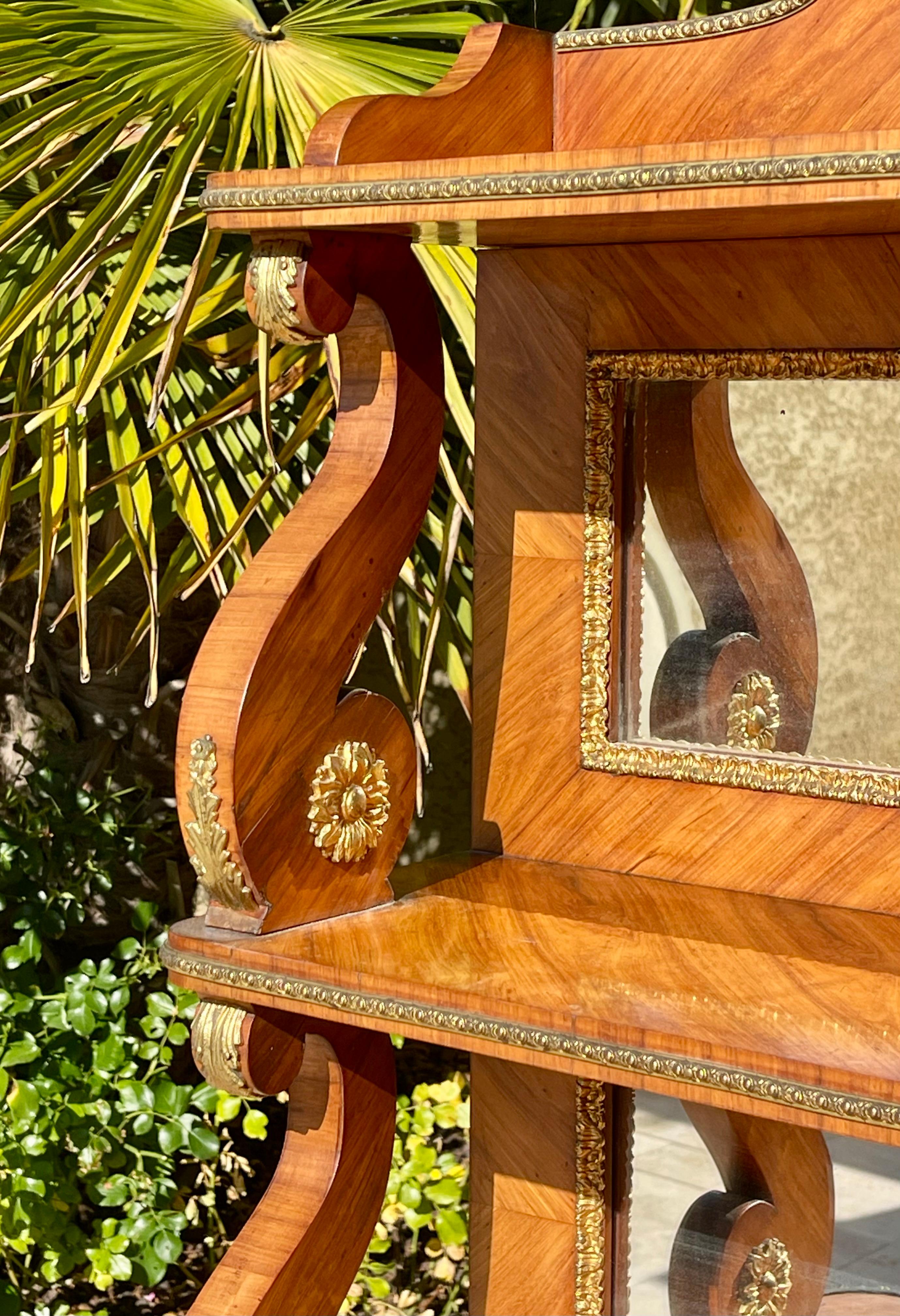 Cabinet - Display Case - Napoleon III's Happiness Of The Day In Good Condition For Sale In Beaune, FR