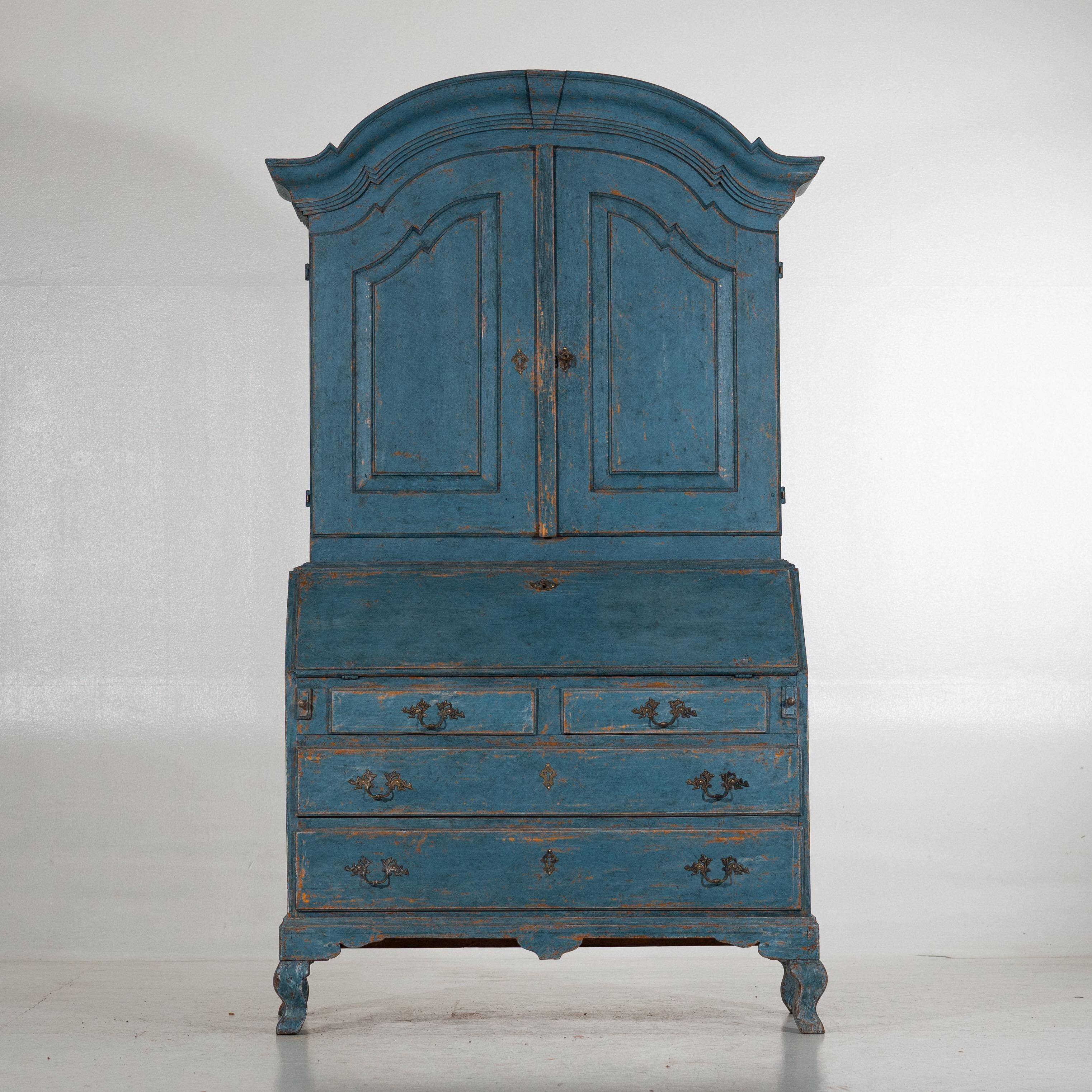 Cabinet in a beautiful bluish colour with many carvings, circa 100 years old. In Good Condition For Sale In Aalsgaarde, DK