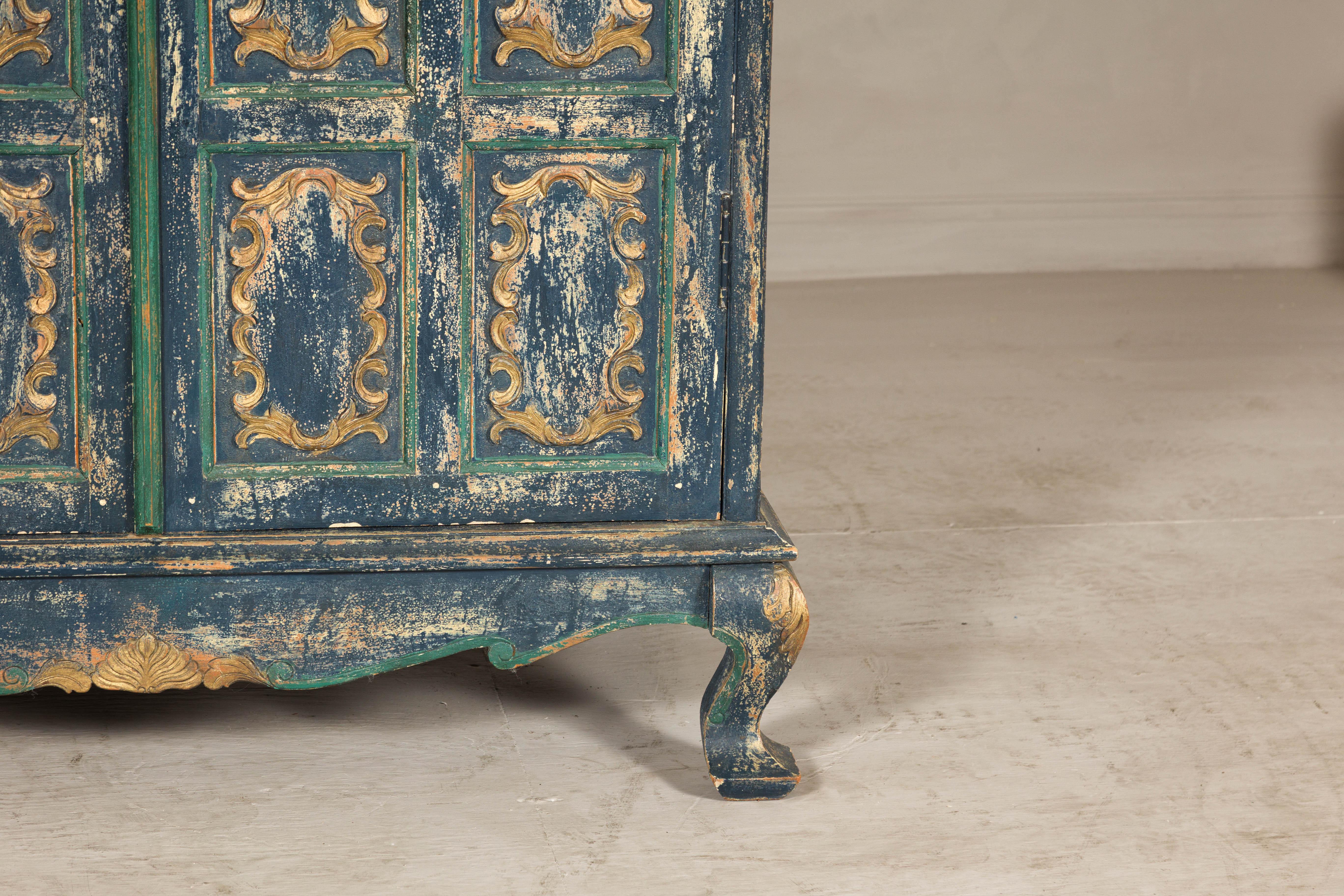 Cabinet in Blue Patina with Carved Doors and Cabriole Legs For Sale 1
