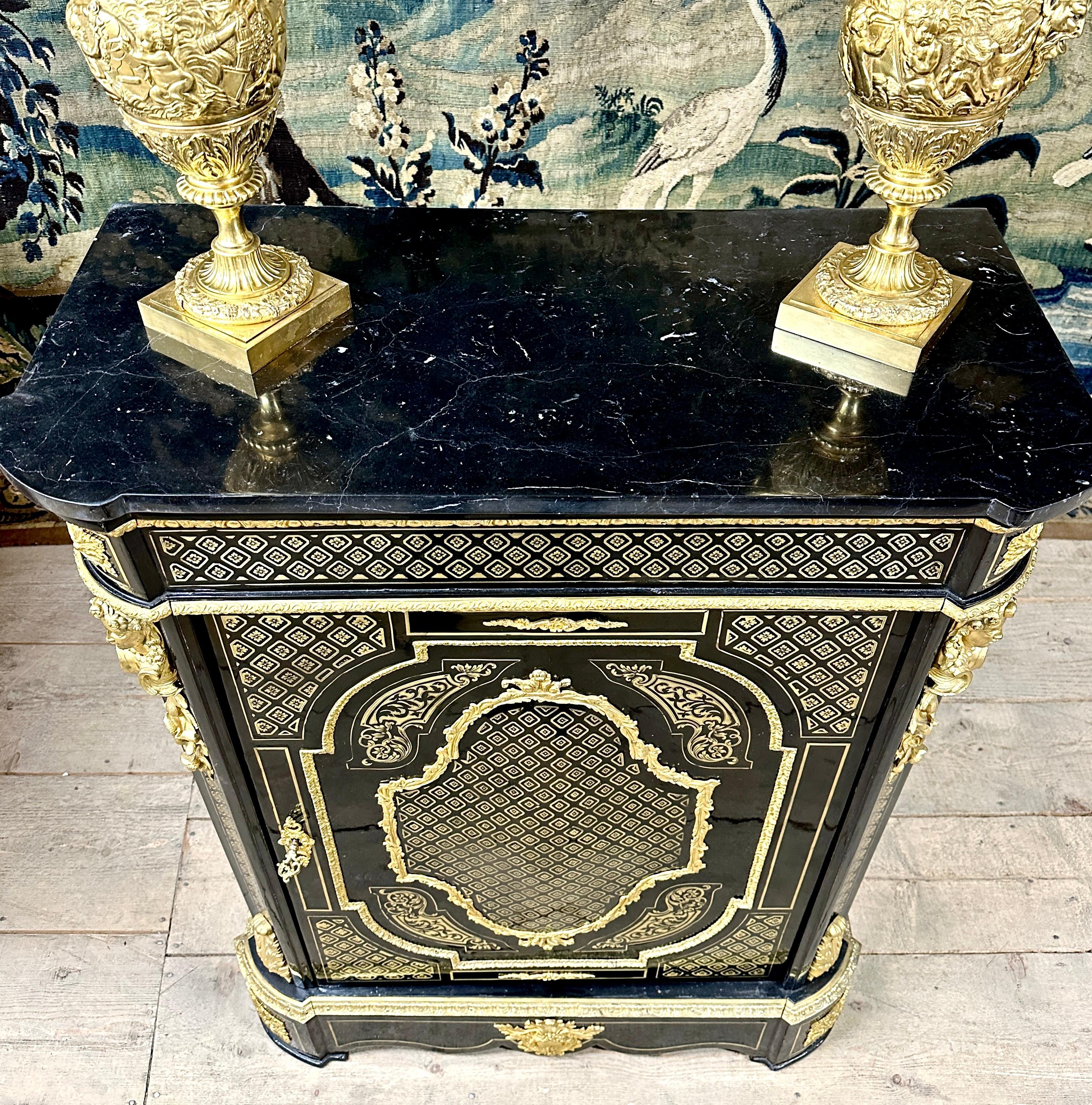 Cabinet in Boulle Marquetry and Queen Marquetry, Napoleon III Period In Excellent Condition For Sale In NONANCOURT, FR